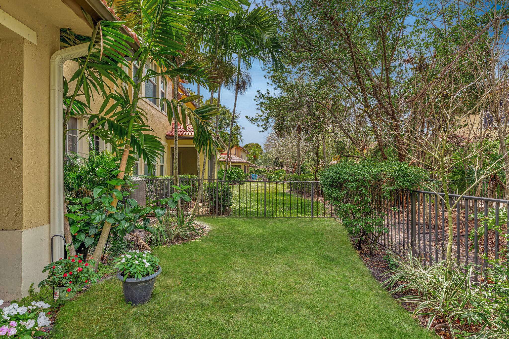 Coral Springs, FL 33076,5742 NW 119th TER