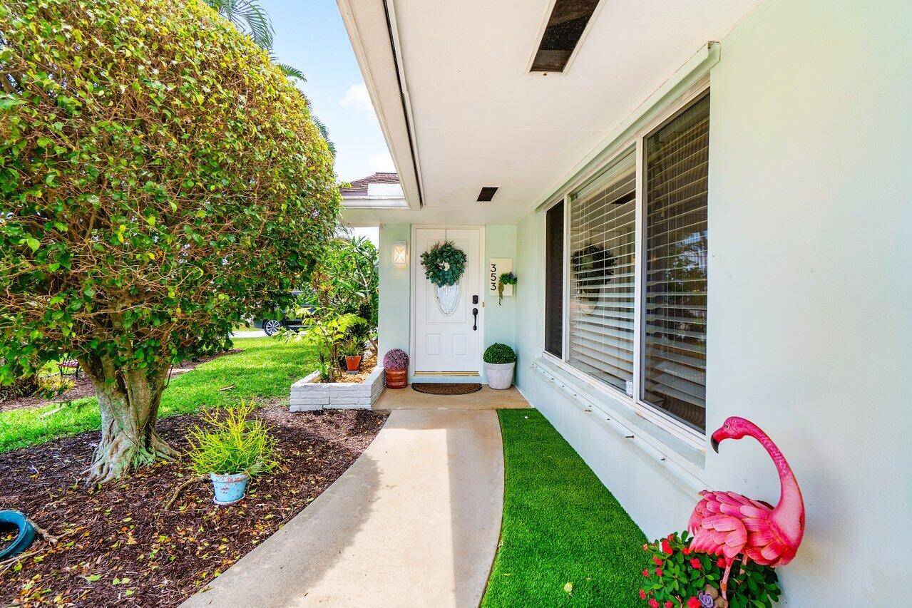 Tequesta, FL 33469,353 Mars AVE