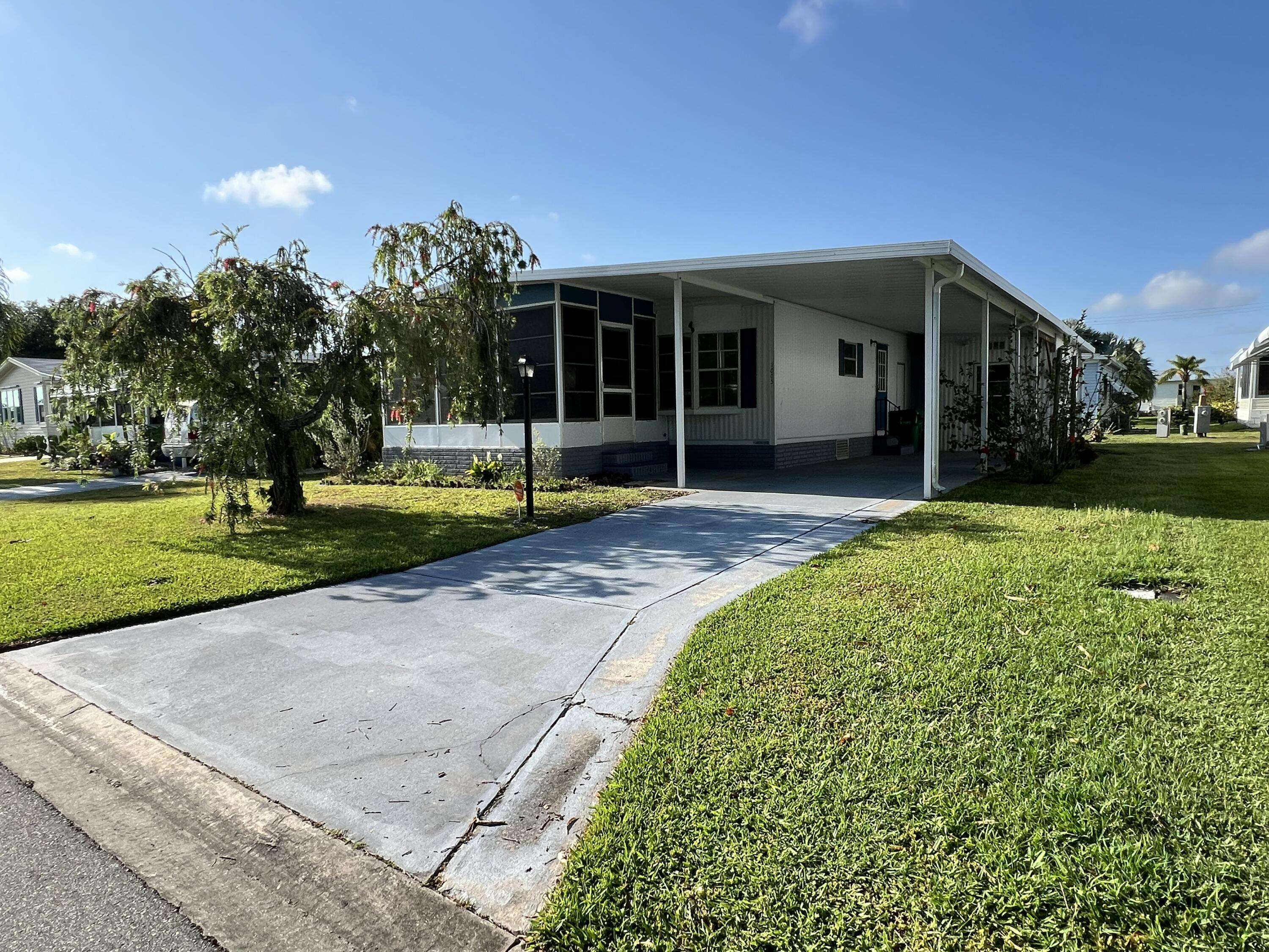 Barefoot Bay, FL 32976,1005 Thrush CIR