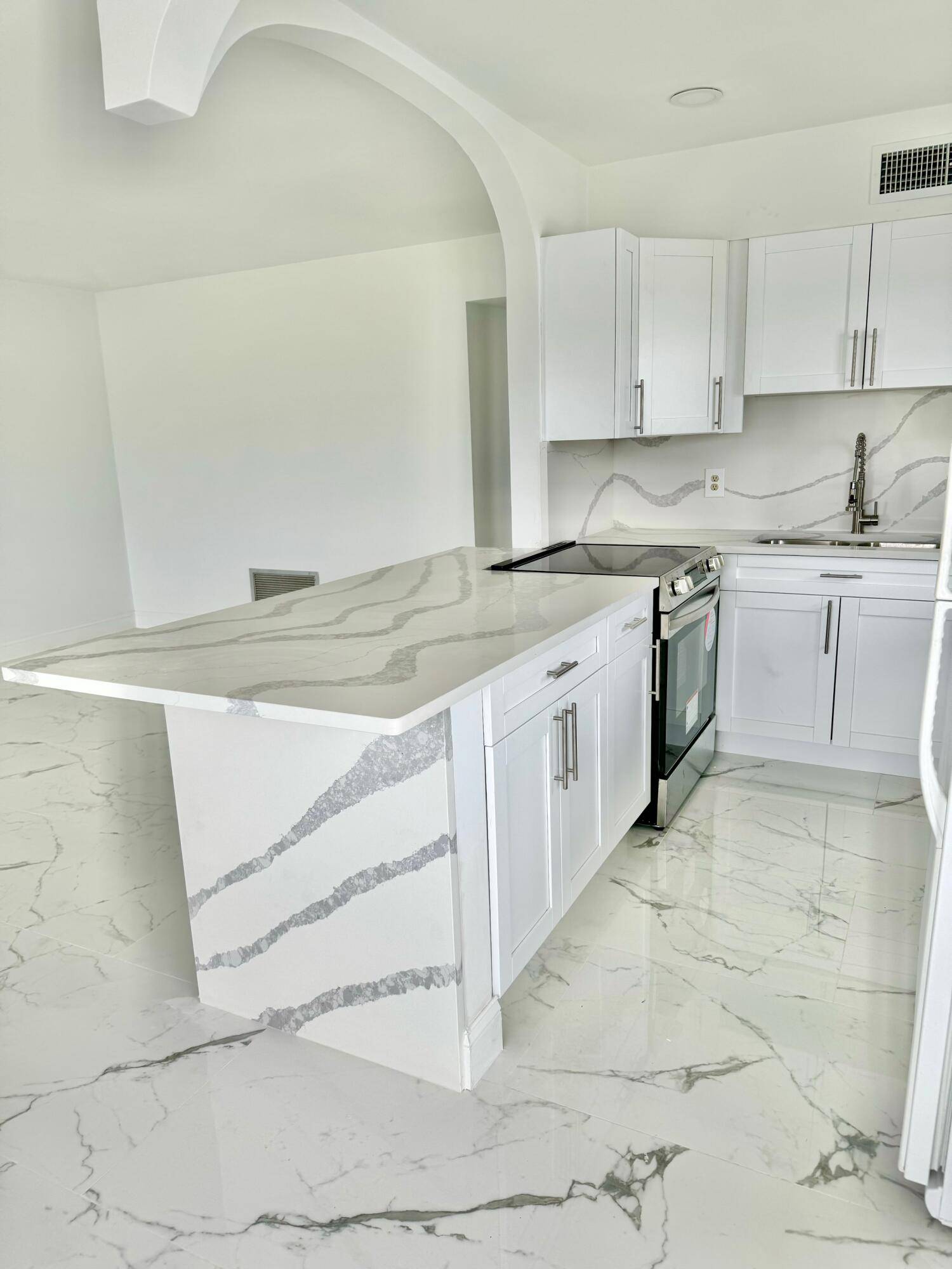 Lake Worth, FL 33461,3080 Lake Osborne DR 202