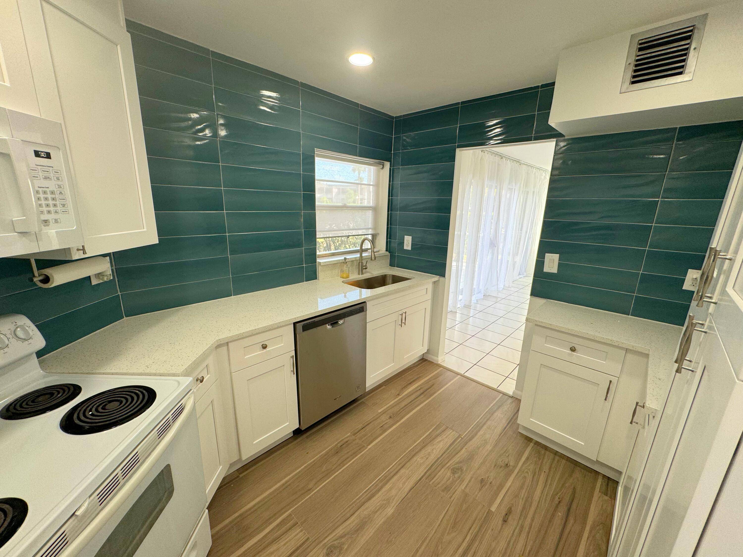 Royal Palm Beach, FL 33411,3 N Greenway Village 101 101