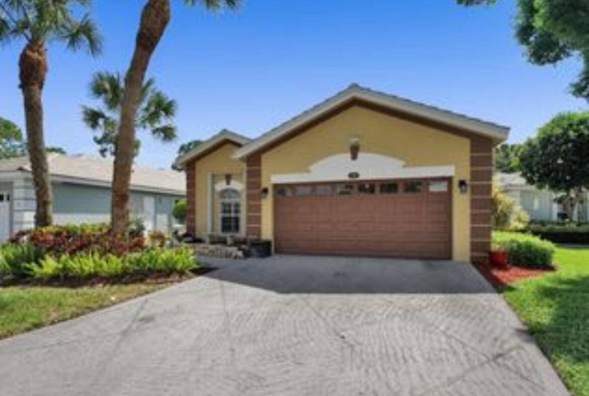 Greenacres, FL 33413,165 Harbor CIR