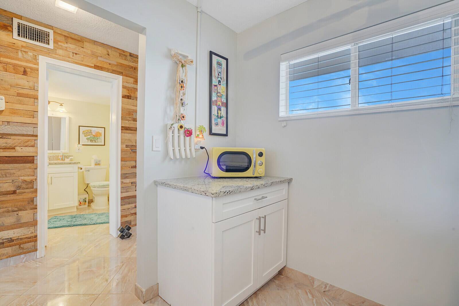 Lake Worth, FL 33461,2724 N Garden DR 302