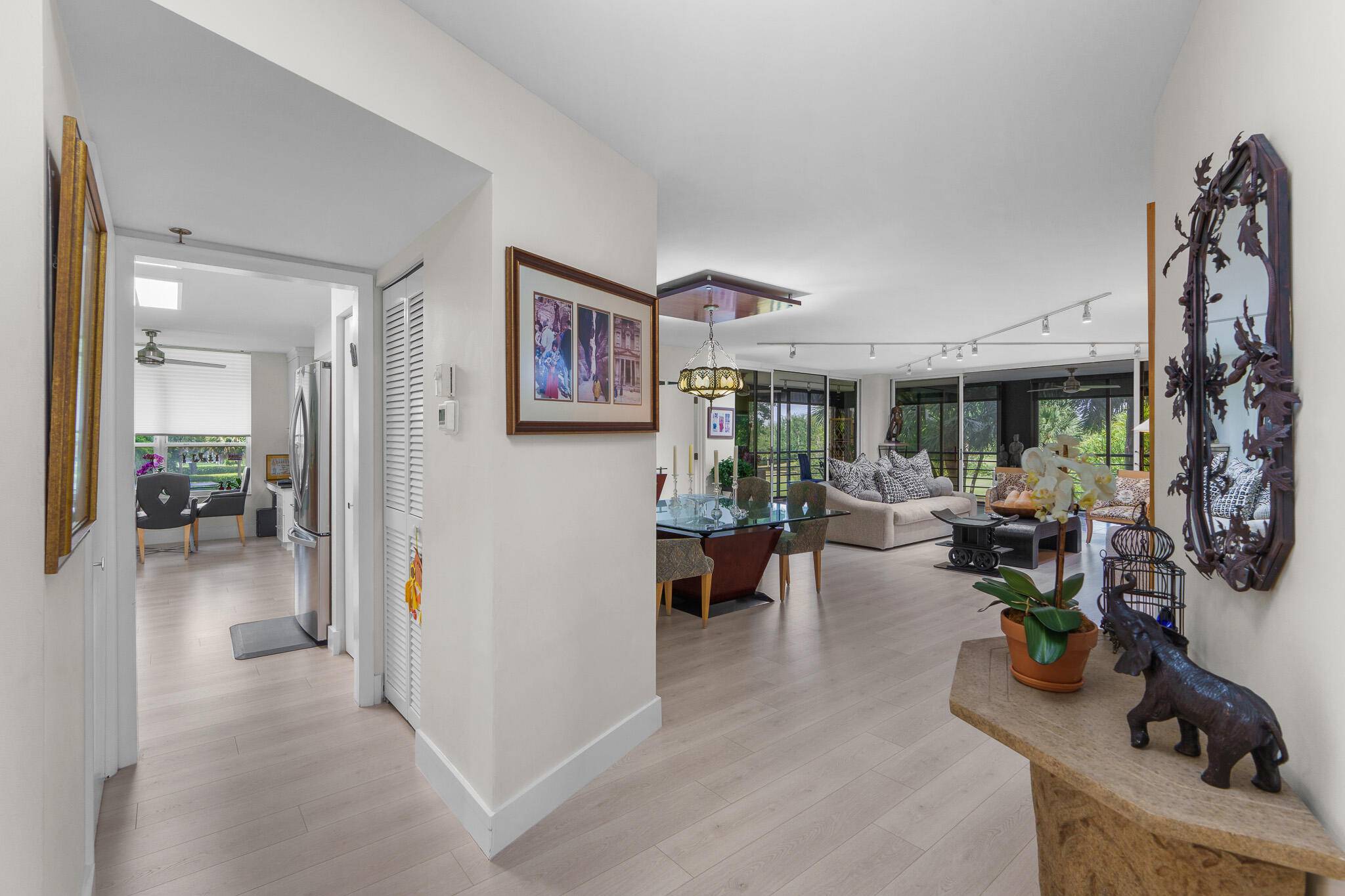 Boca Raton, FL 33433,7572 Regency Lake DR 302