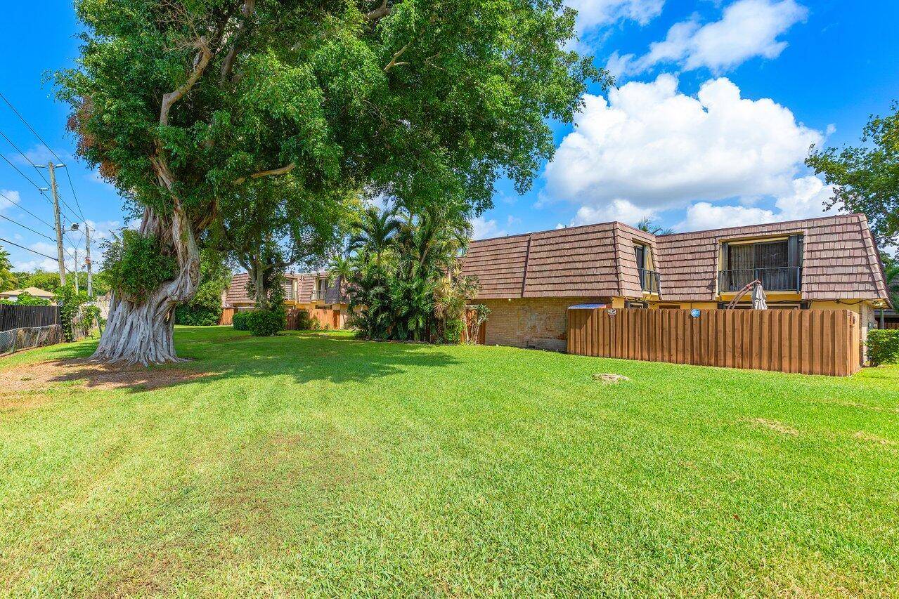 Palm Springs, FL 33461,853 Springdale CIR