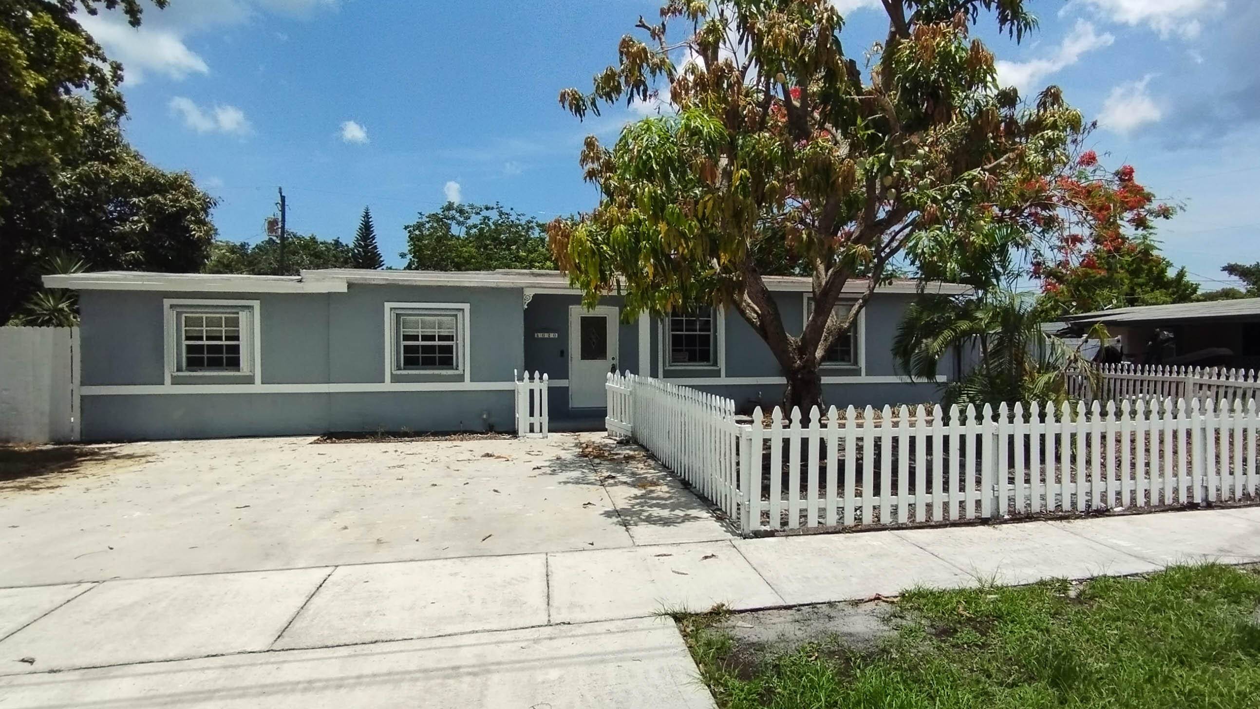 Pompano Beach, FL 33064,4620 NE 15th AVE