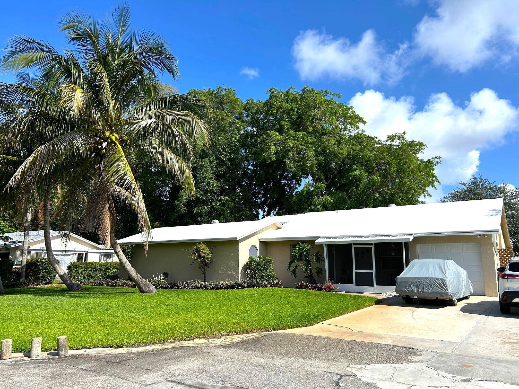Greenacres, FL 33463,6433 33rd CT