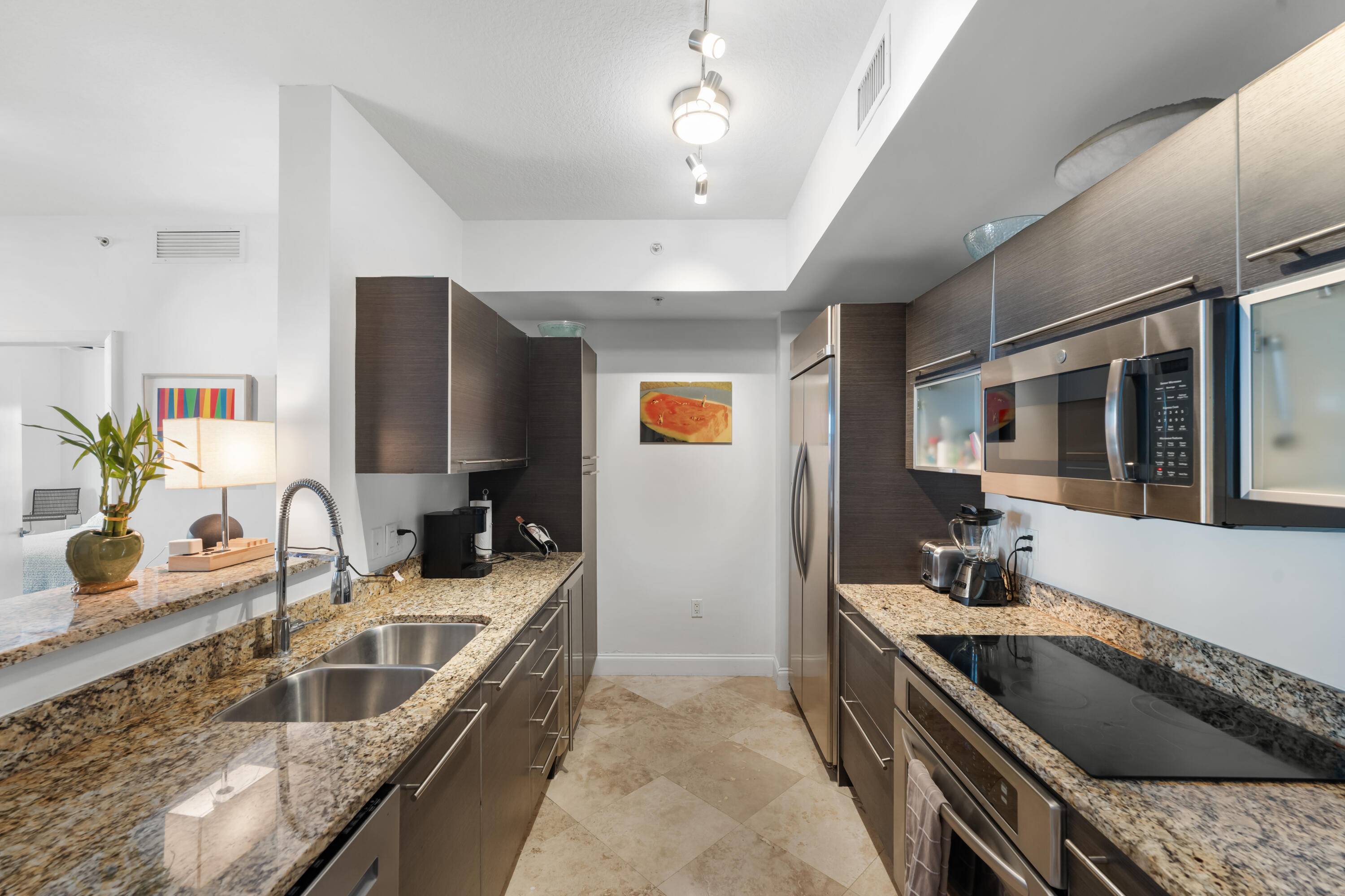 West Palm Beach, FL 33401,550 Okeechobee BLVD 1407