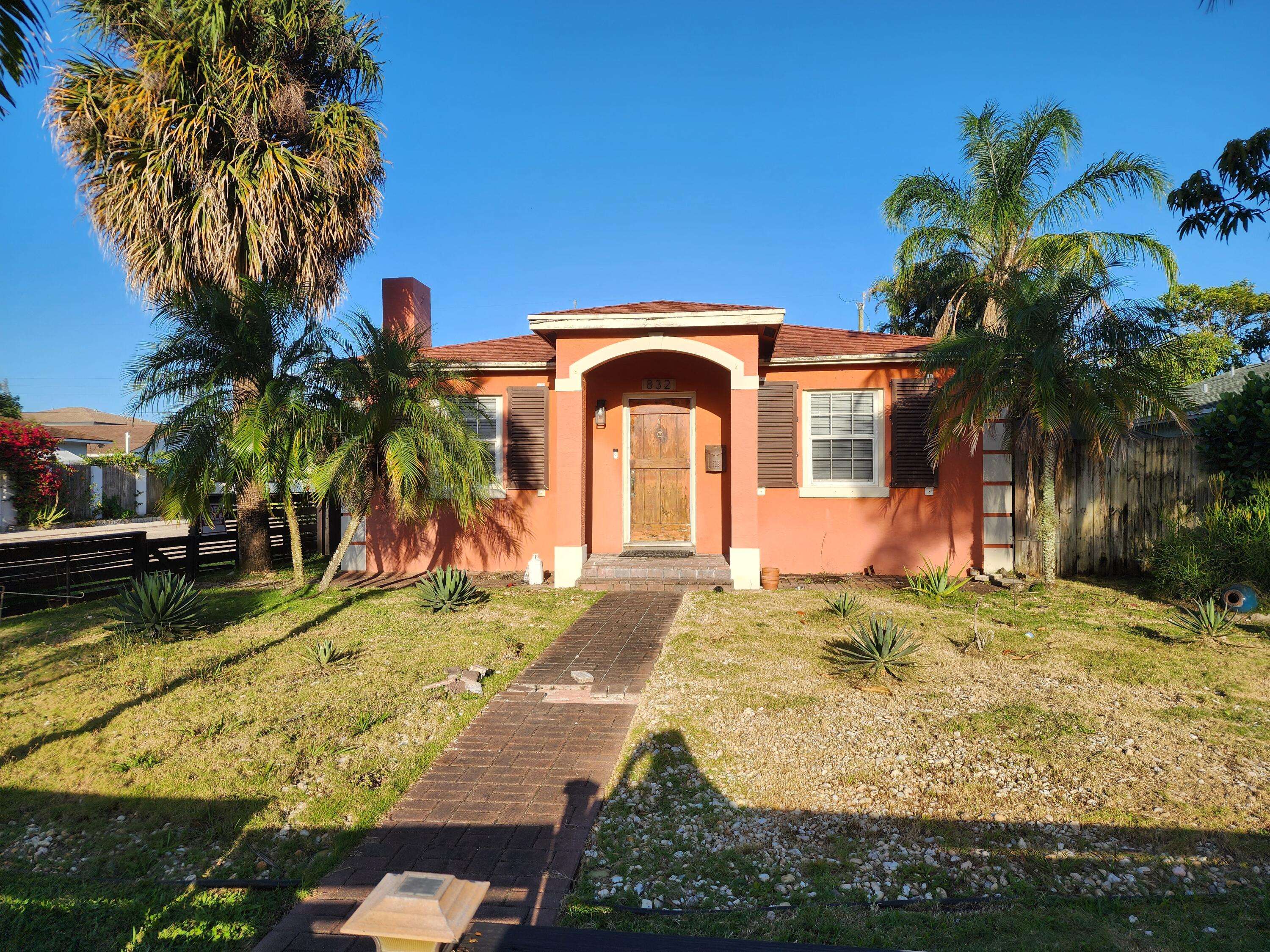 Lake Worth Beach, FL 33460,832 N D ST