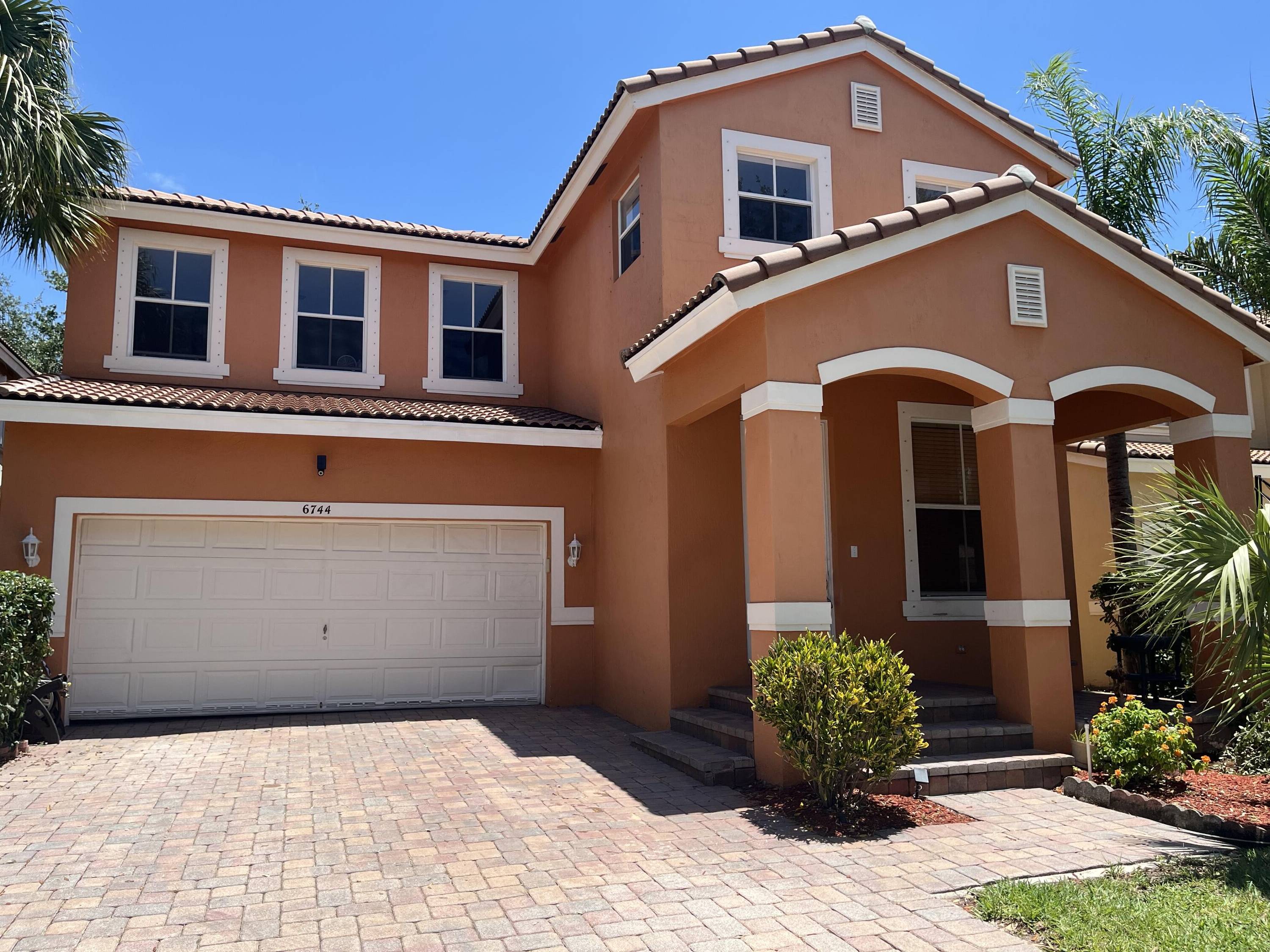 Lake Worth, FL 33463,6744 Lurais DR