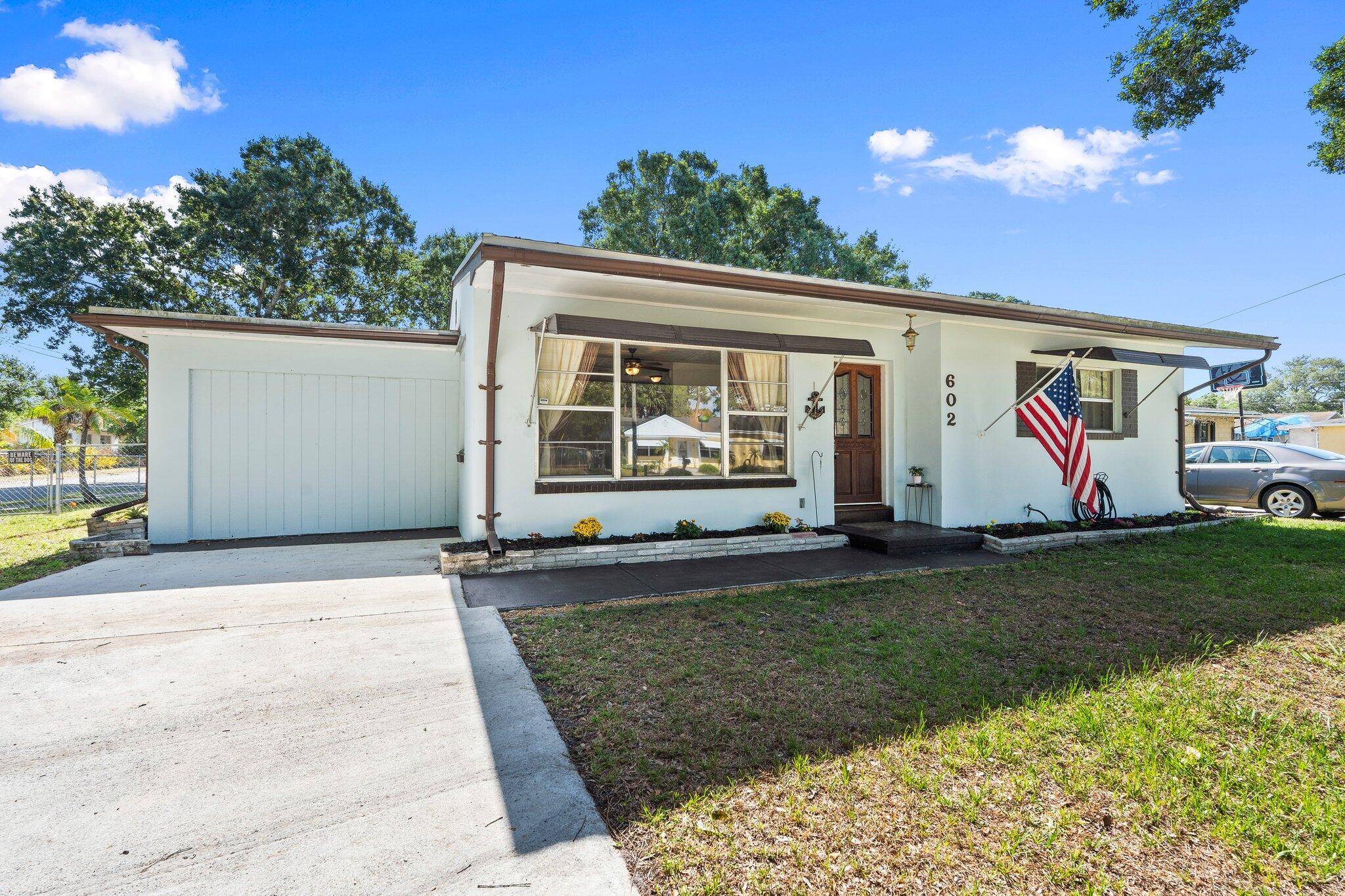 Fort Pierce, FL 34950,602 S 15th CT