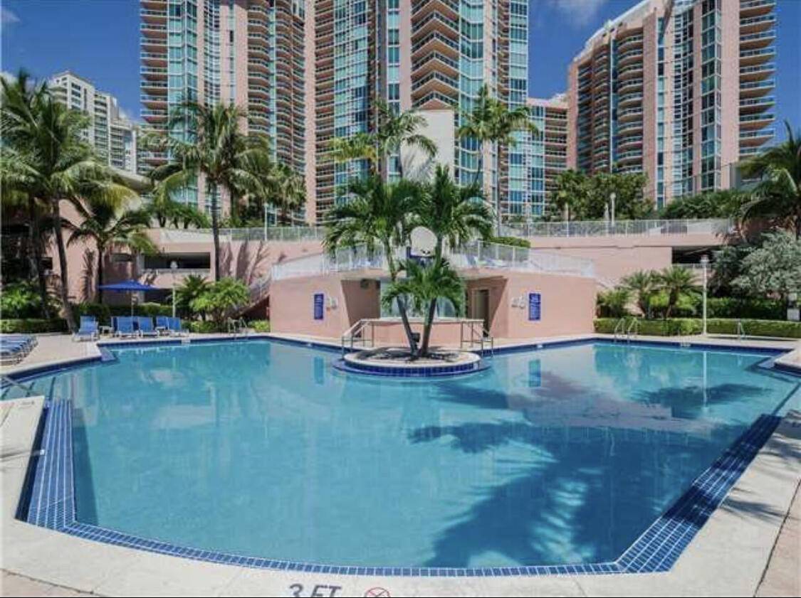 Aventura, FL 33180,3370 NE Hidden Bay DR 2610