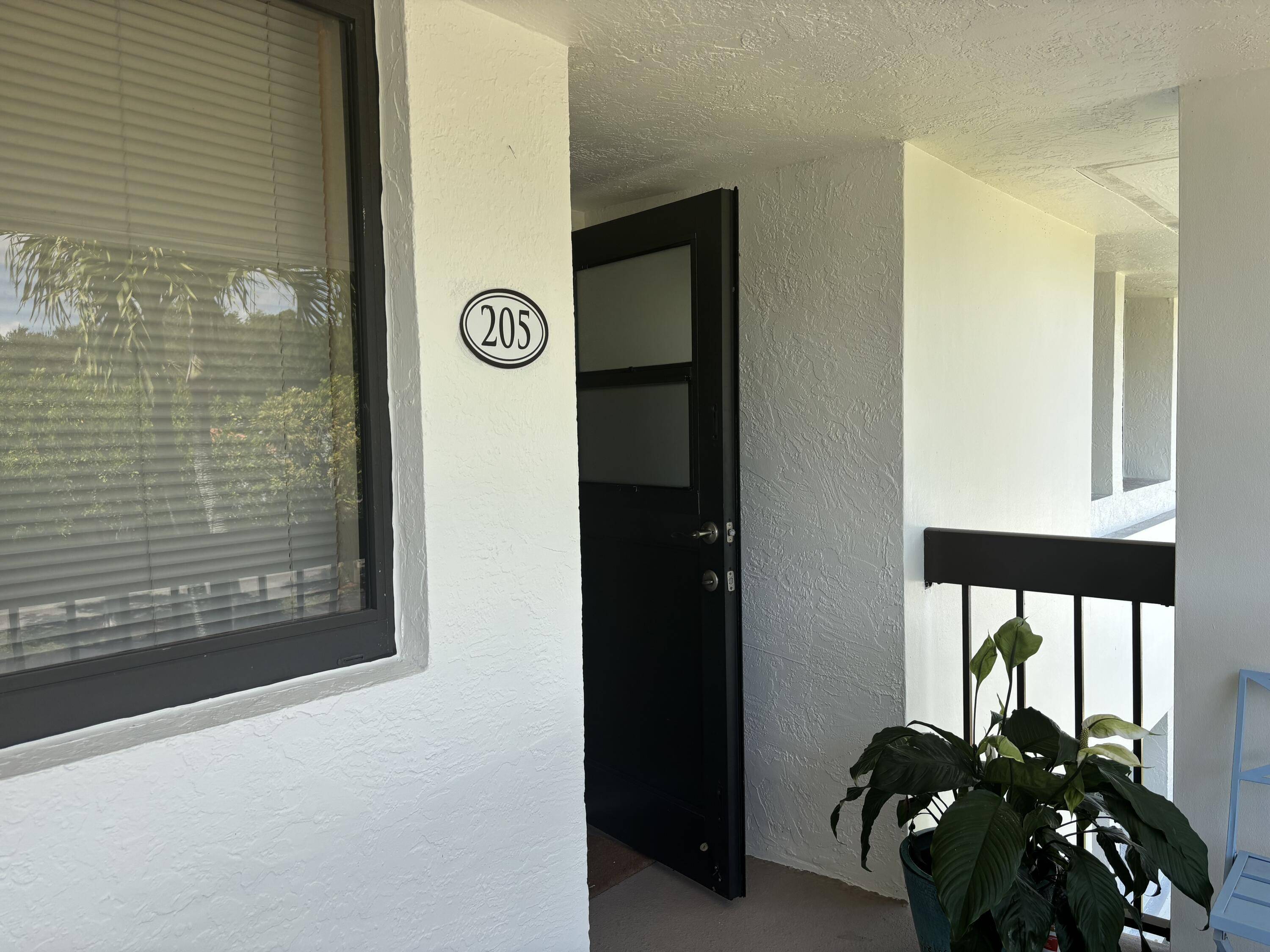 Delray Beach, FL 33445,2840 Casa WAY 205