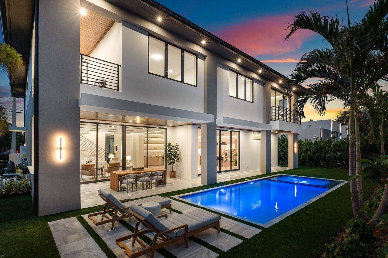 Boca Raton, FL 33432,1445 NE 5th AVE