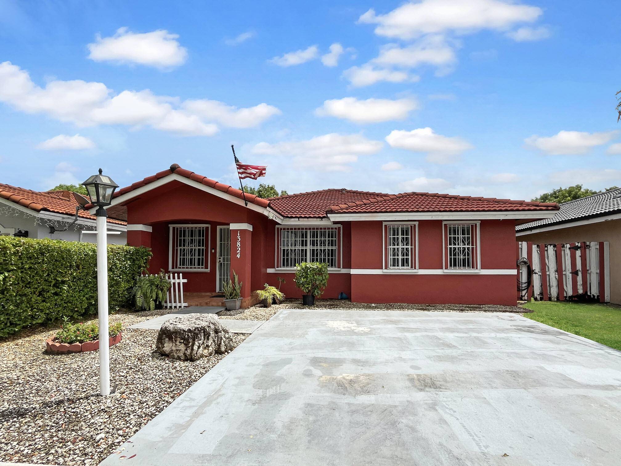 Miami, FL 33177,13824 SW 156th ST