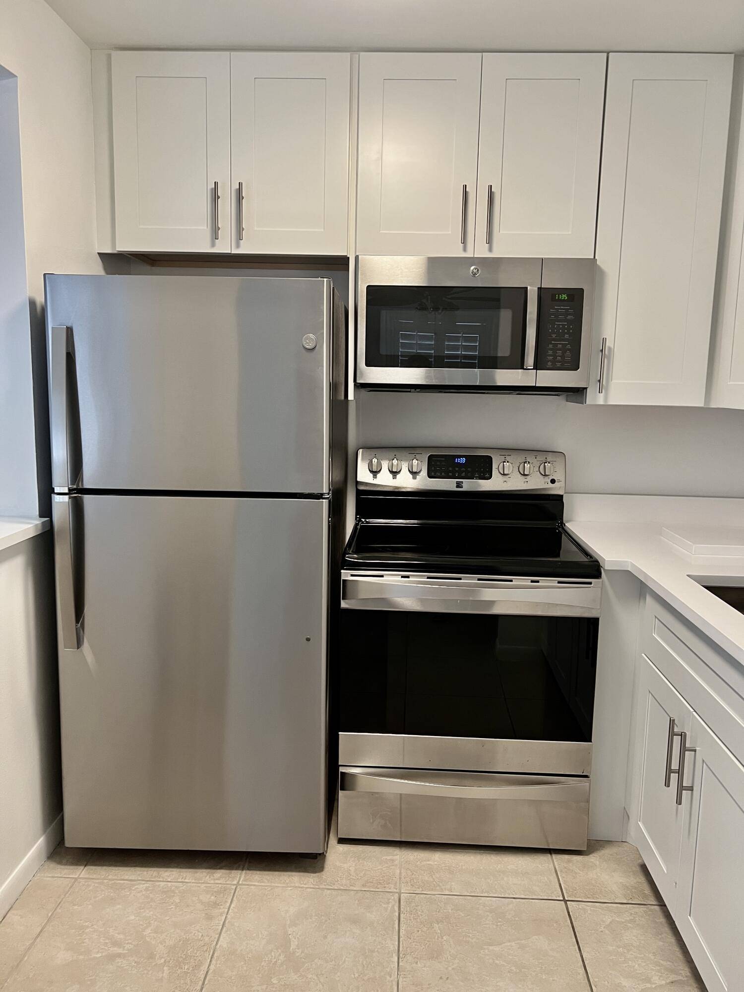 Lake Worth, FL 33461,2480 Lake Osborne DR 111