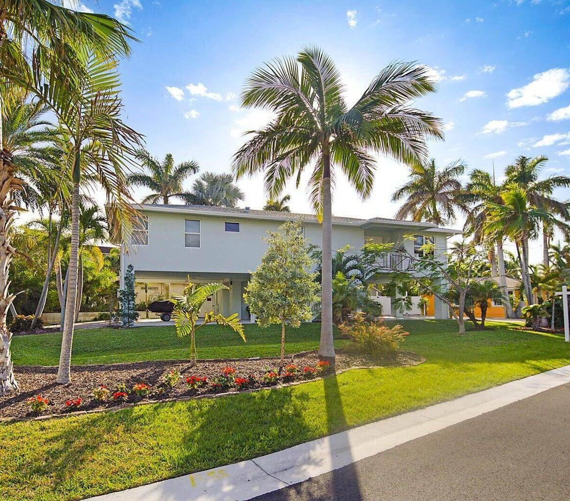 Boynton Beach, FL 33435,2510 Lake Drive N