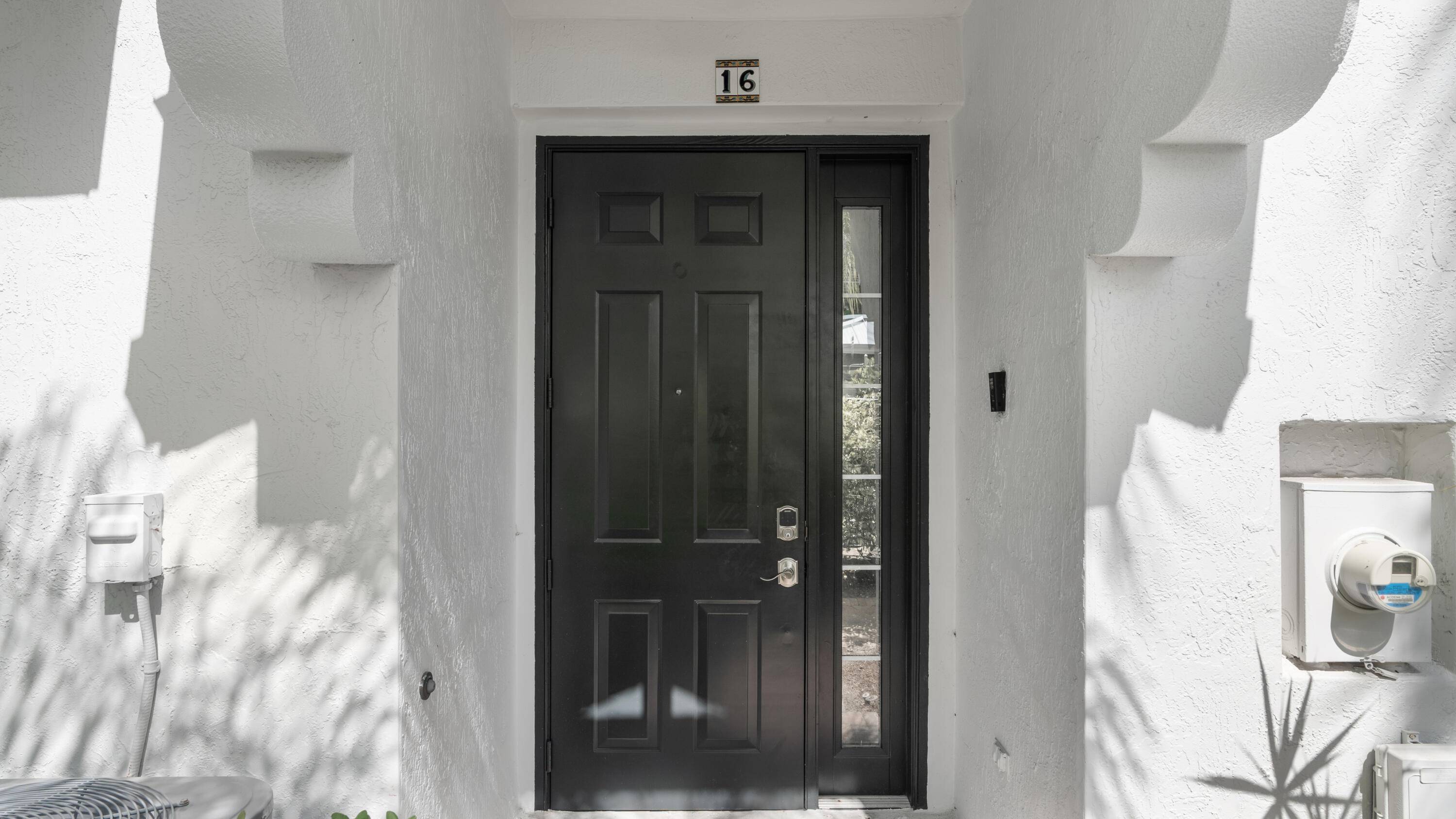 Delray Beach, FL 33483,290 NE 5th AVE 16
