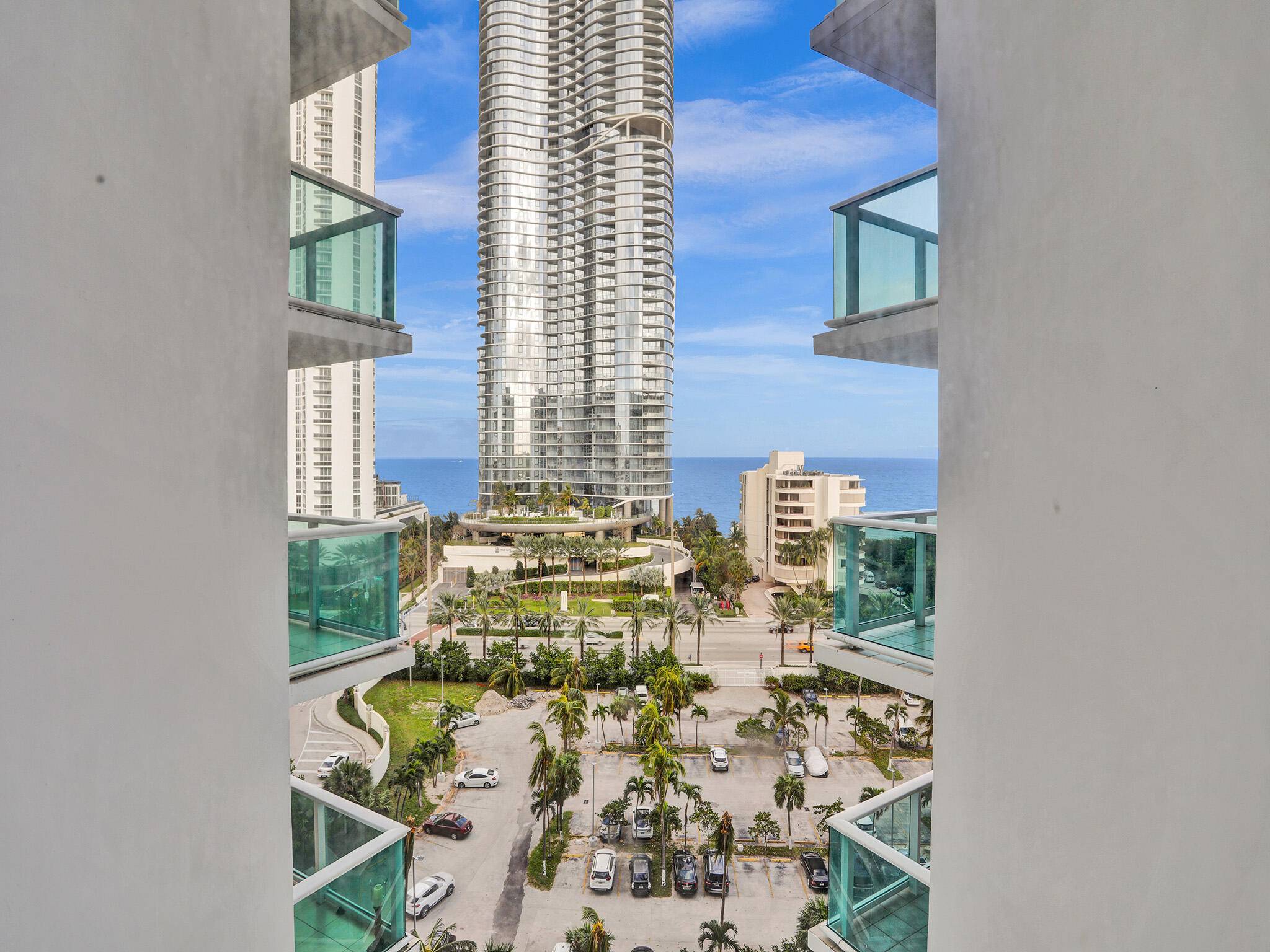 Sunny Isles Beach, FL 33160,100 Bayview DR 1125
