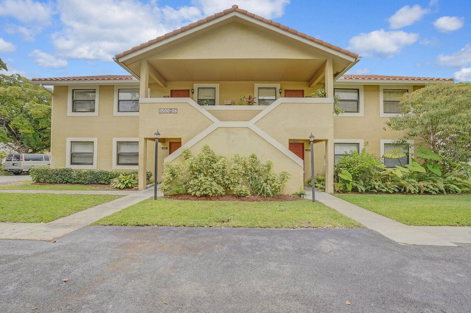 Coral Springs, FL 33065,11500 NW 42nd ST 1-4