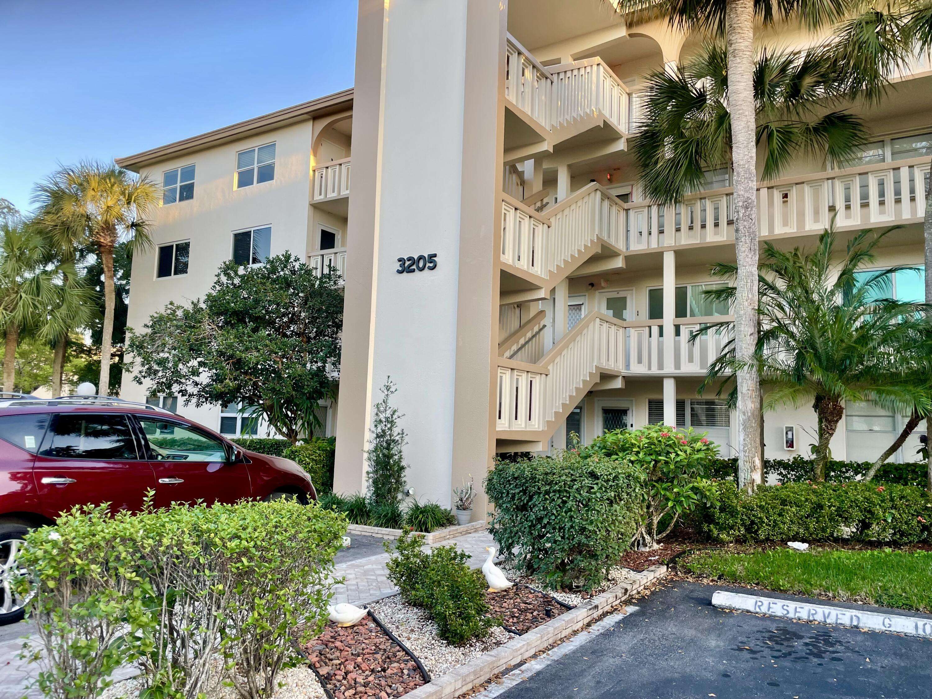 Coconut Creek, FL 33066,3205 Portofino PT B4