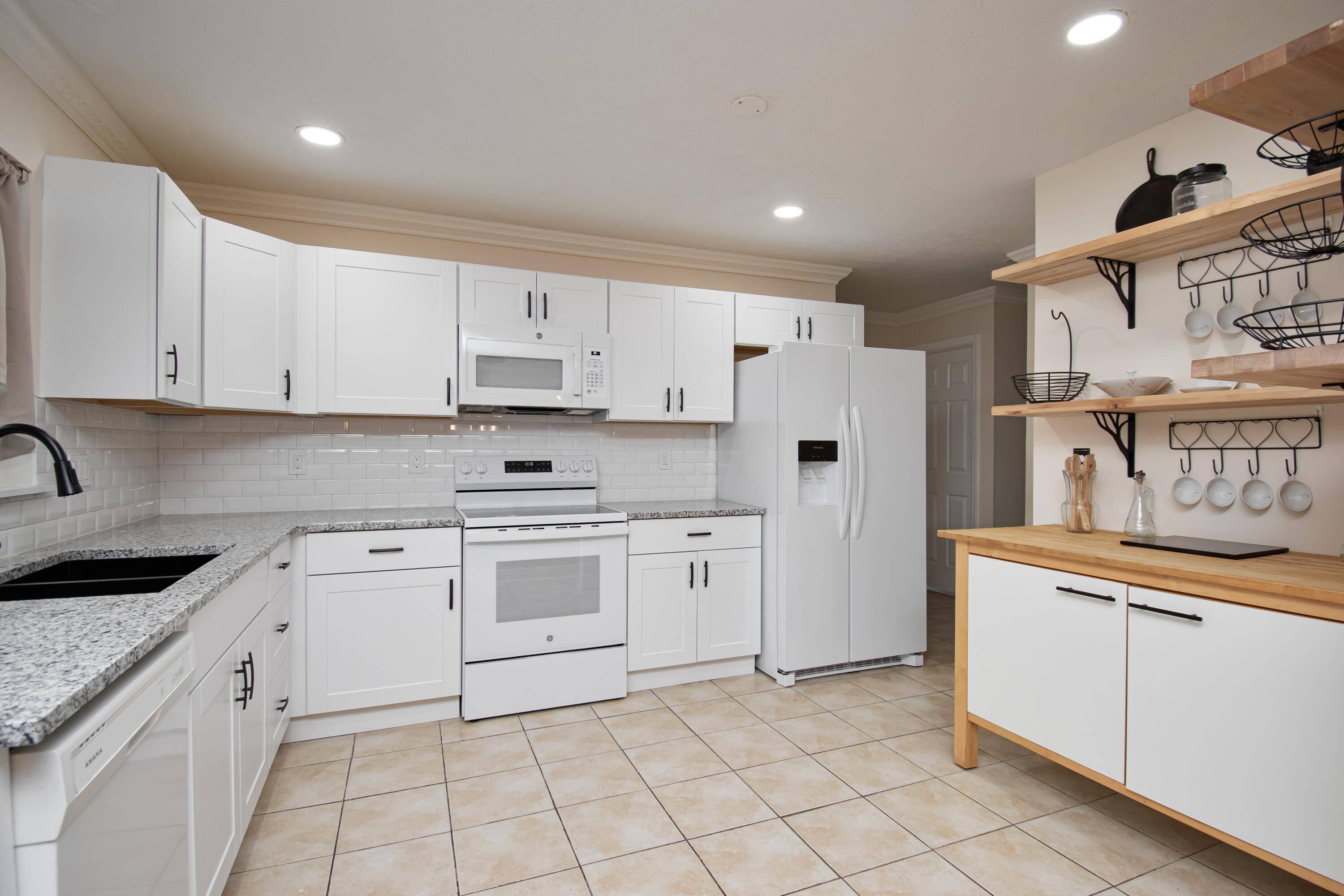 Delray Beach, FL 33484,5123 Adams RD