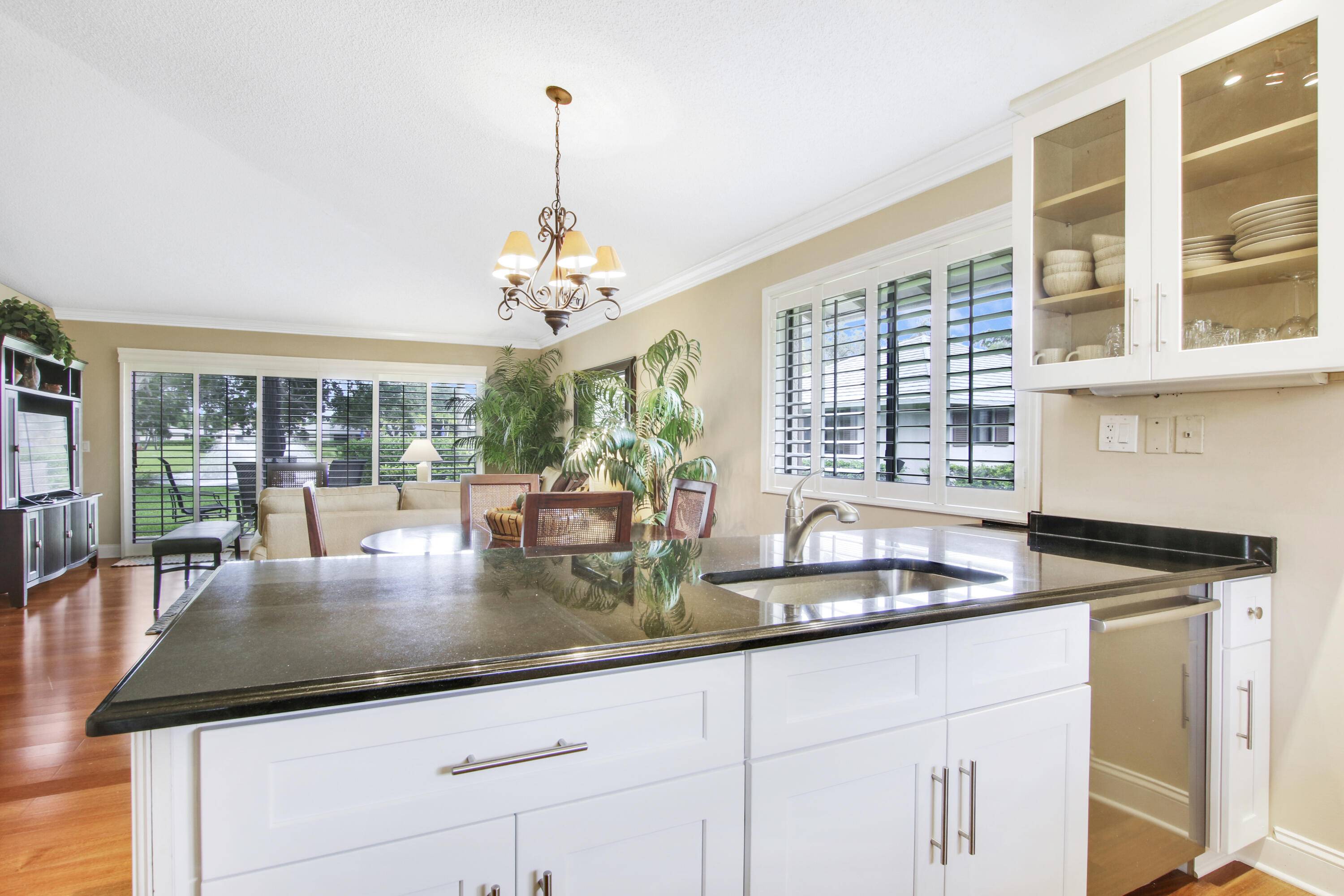 Palm Beach Gardens, FL 33418,915 Club DR
