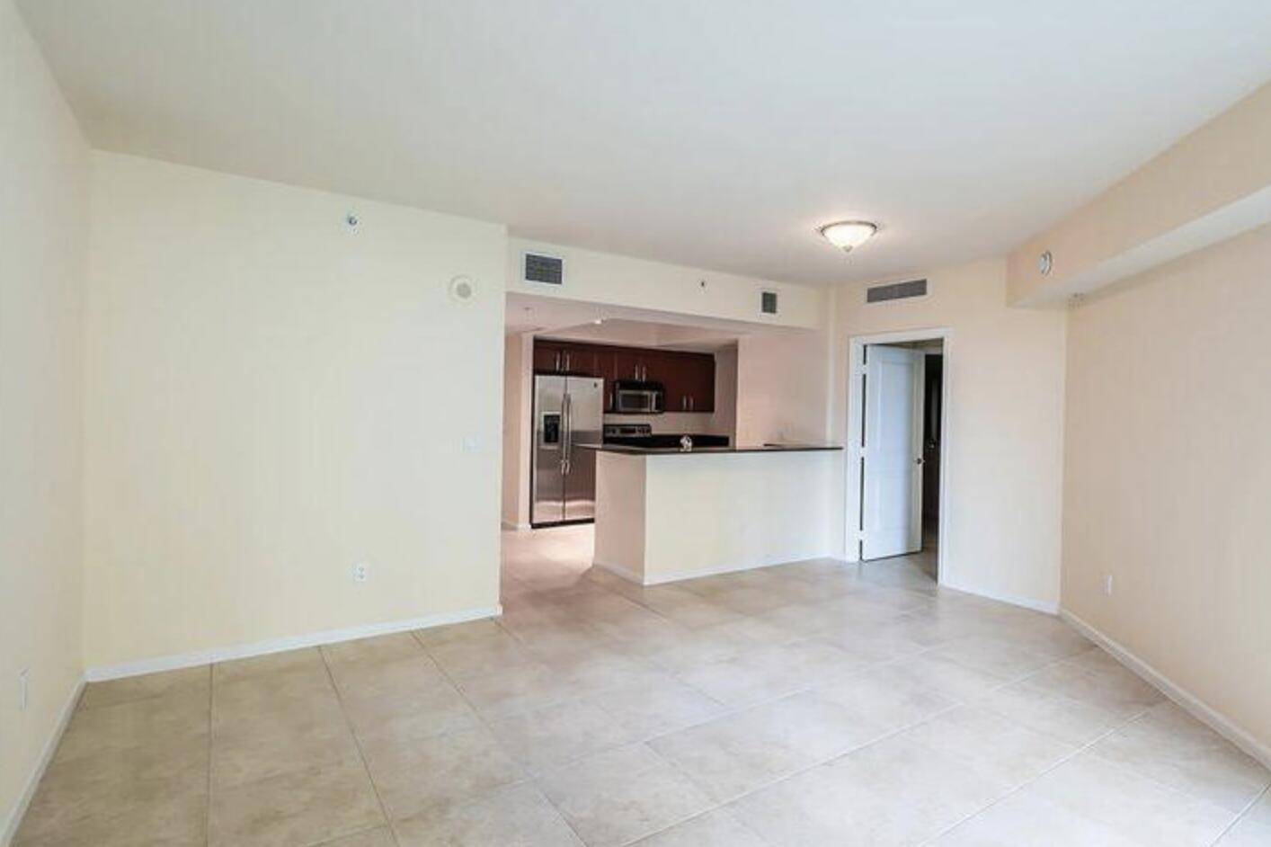 West Palm Beach, FL 33401,403 S Sapodilla AVE 303