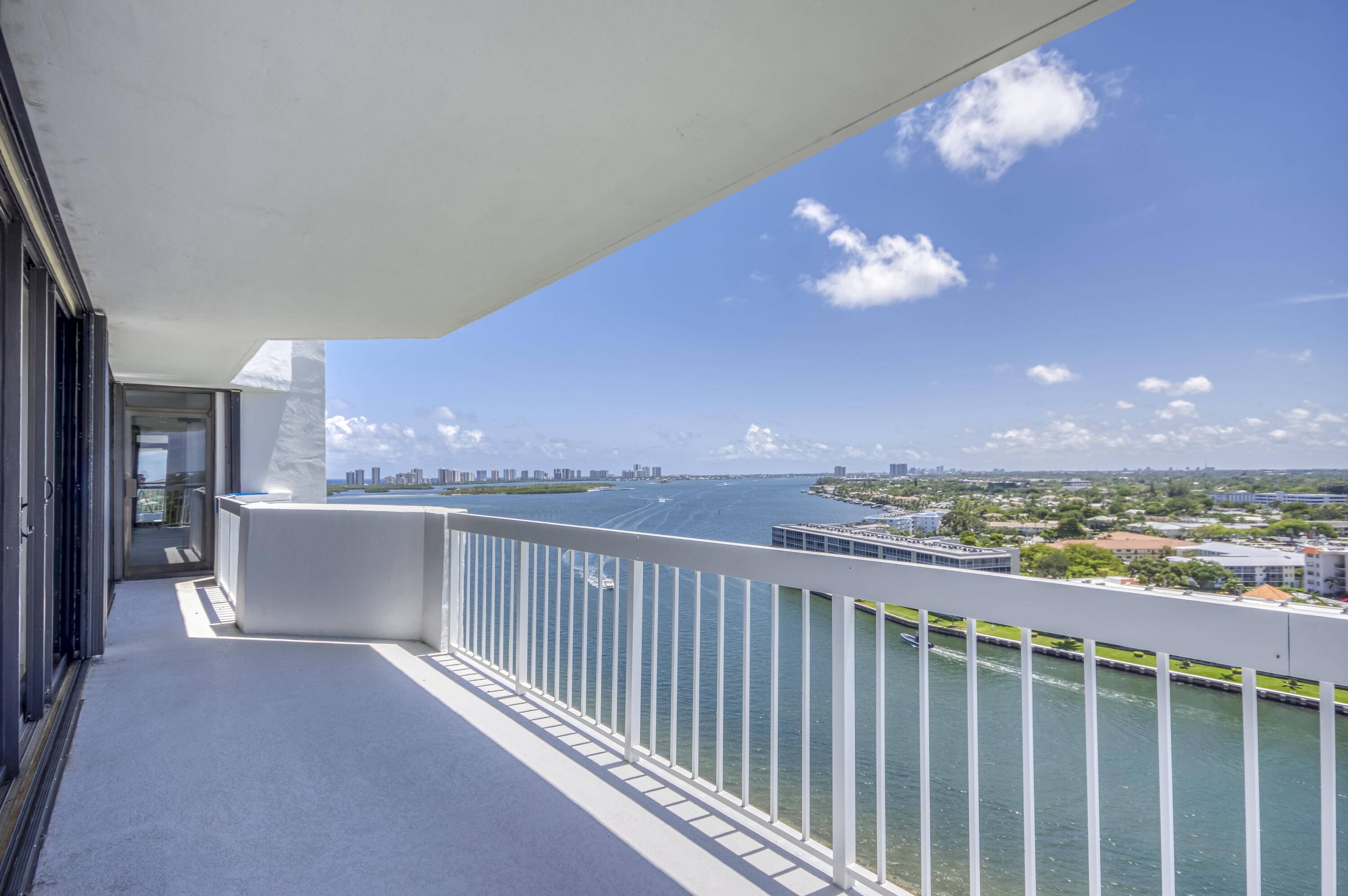 North Palm Beach, FL 33408,123 Lakeshore DR 1644