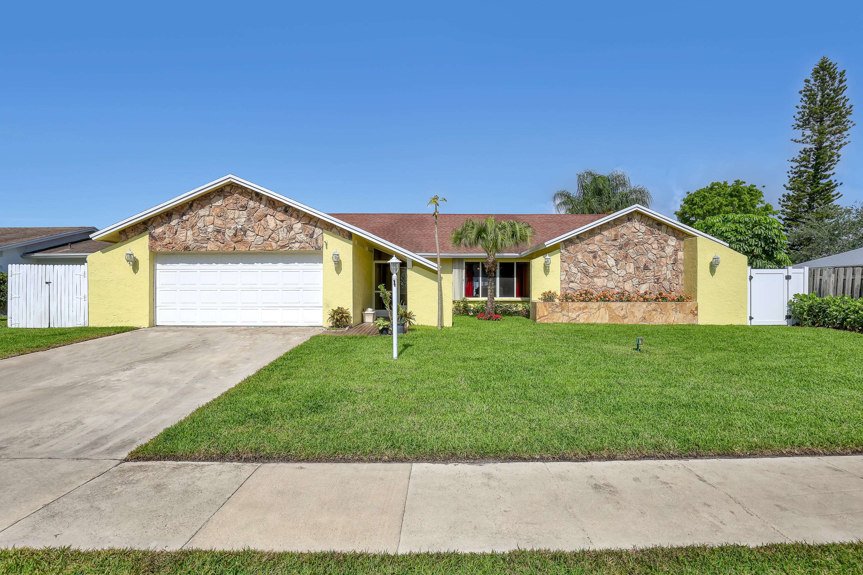 Lake Worth, FL 33467,5053 Ouachita DR