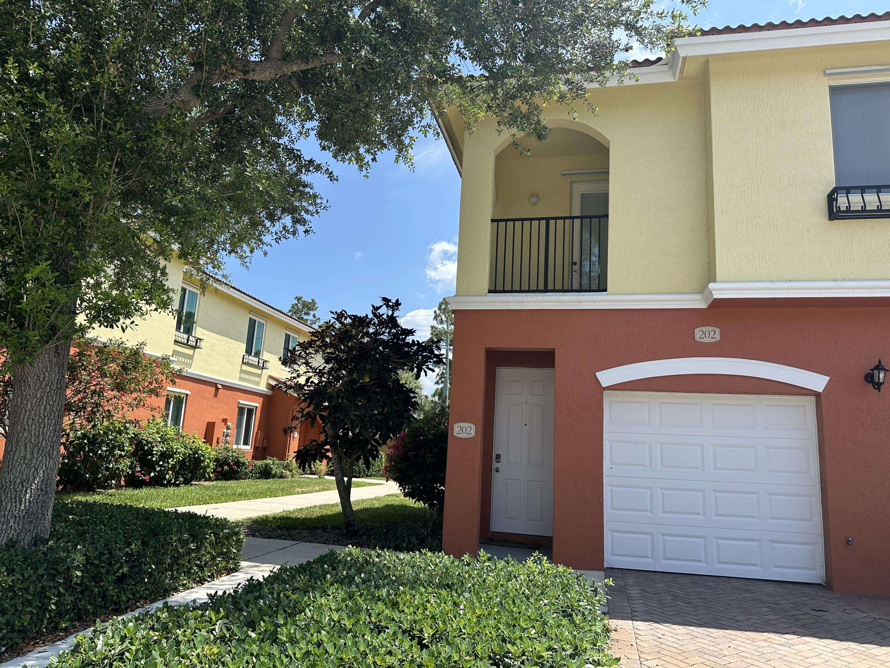 Stuart, FL 34994,49 SE Sedona CIR 202