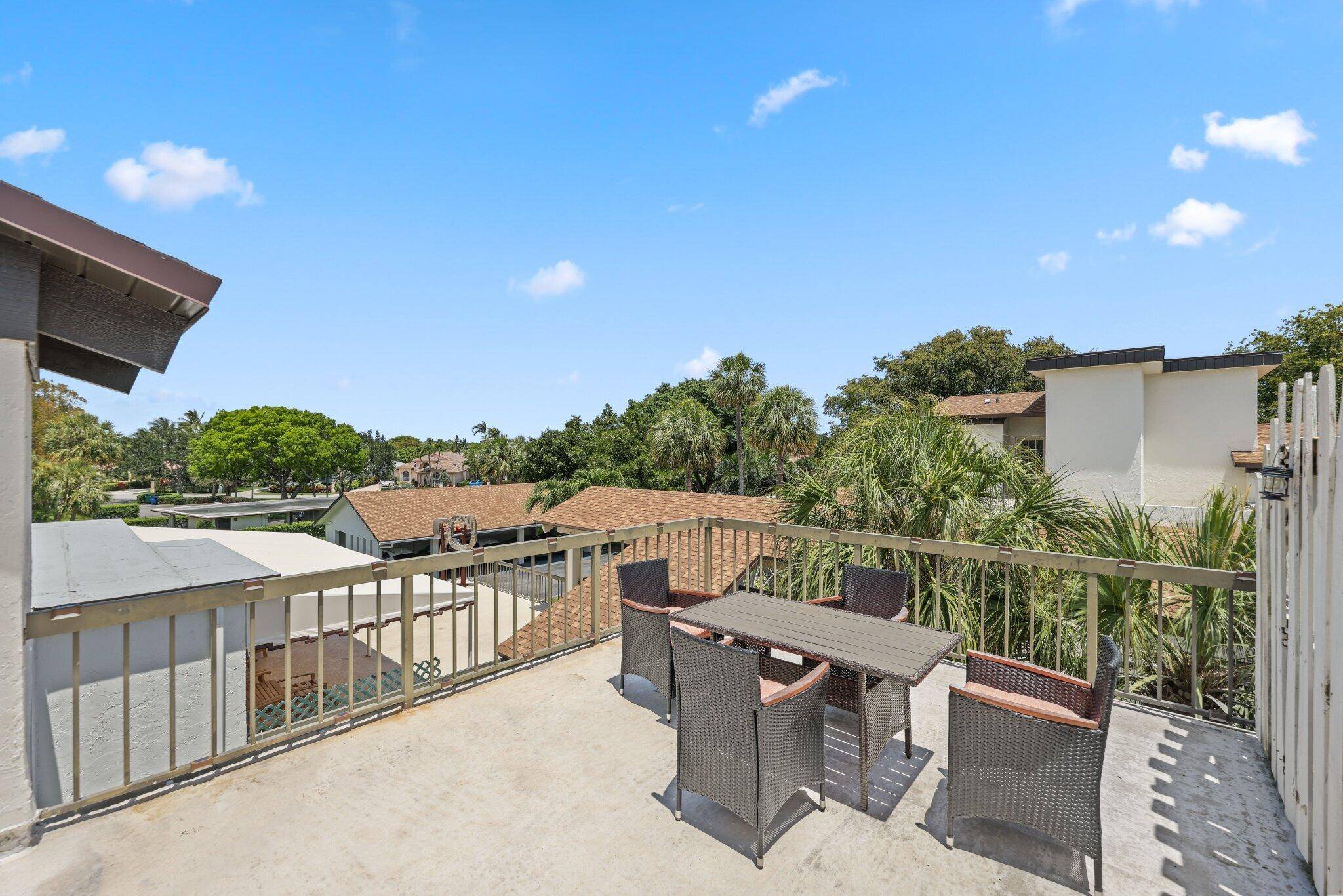 Delray Beach, FL 33445,730 Greensward CT 203 J