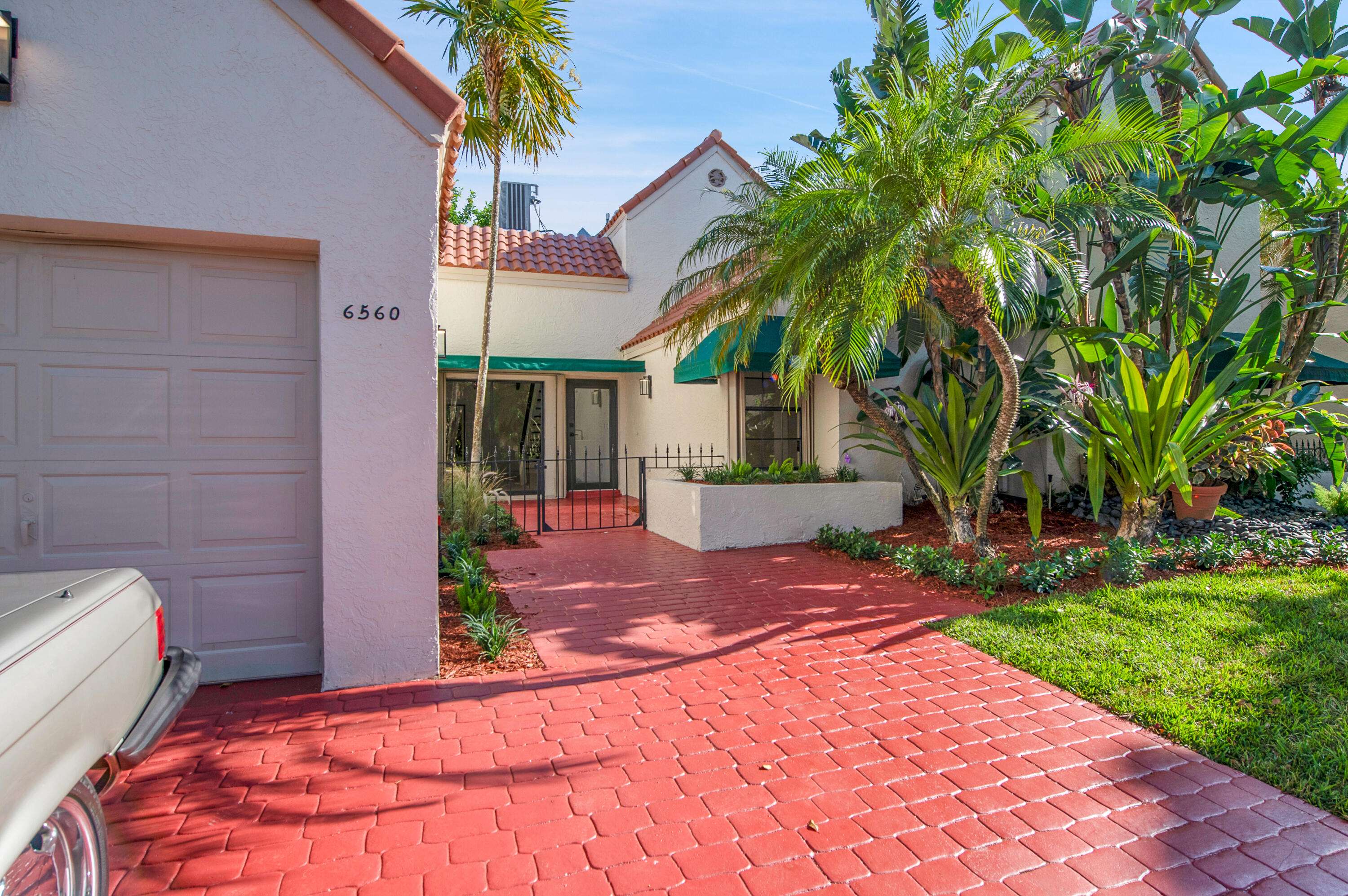 Boca Raton, FL 33433,6560 Las Flores DR