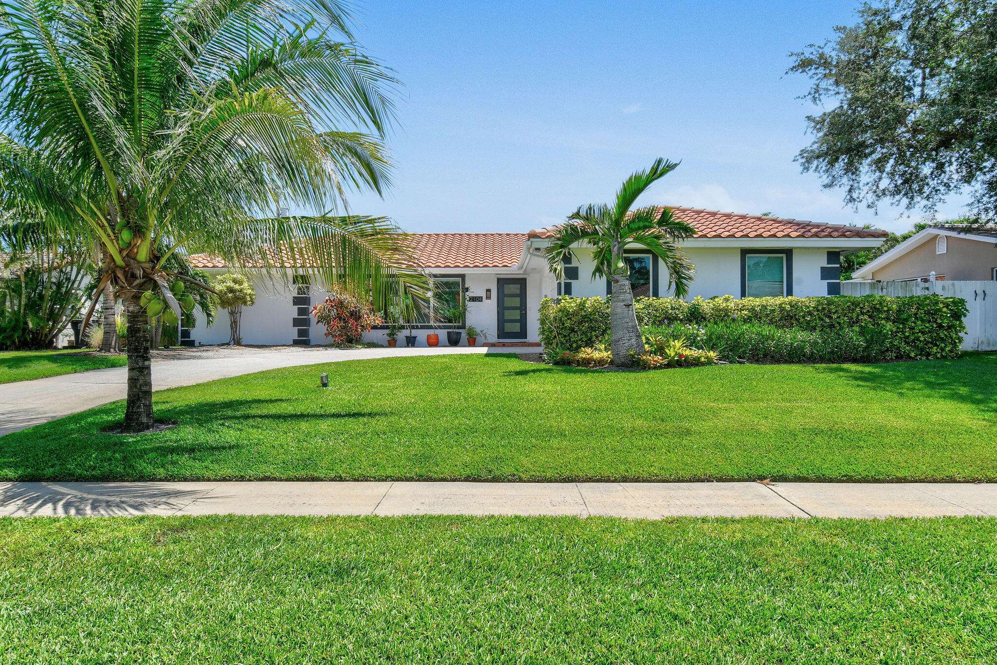 North Palm Beach, FL 33408,2104 Ardley CT