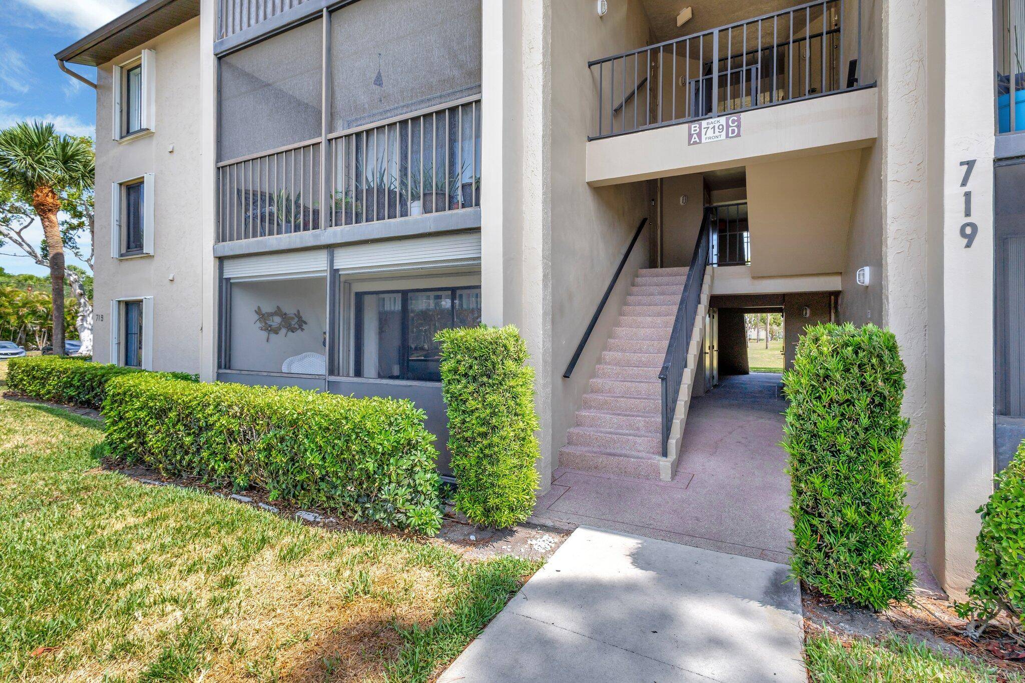 Greenacres, FL 33415,719 Sunny Pine WAY A1