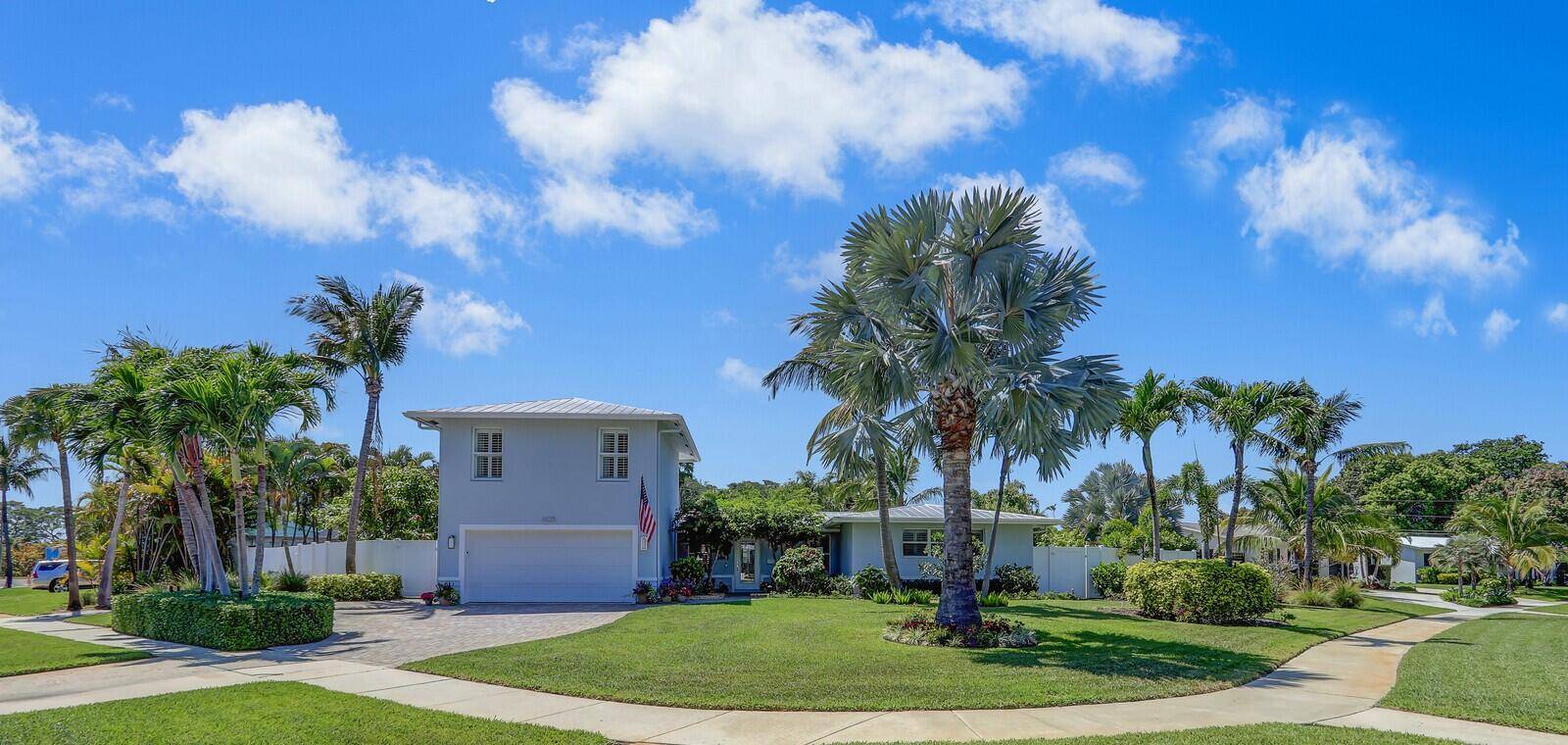 North Palm Beach, FL 33408,605 Flotilla LN
