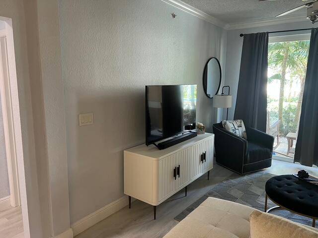 West Palm Beach, FL 33407,1805 N Flagler DR 112