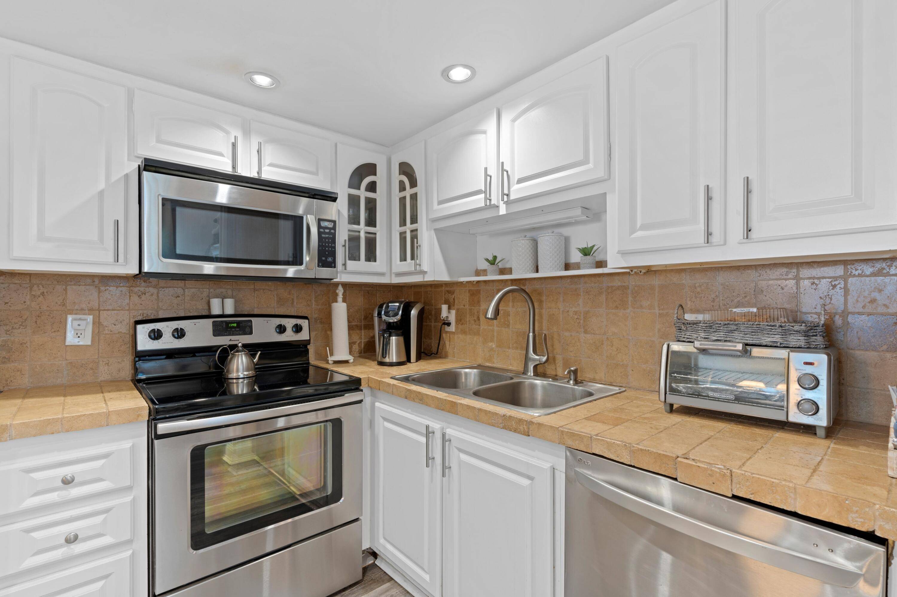 Delray Beach, FL 33446,122 Waterford F
