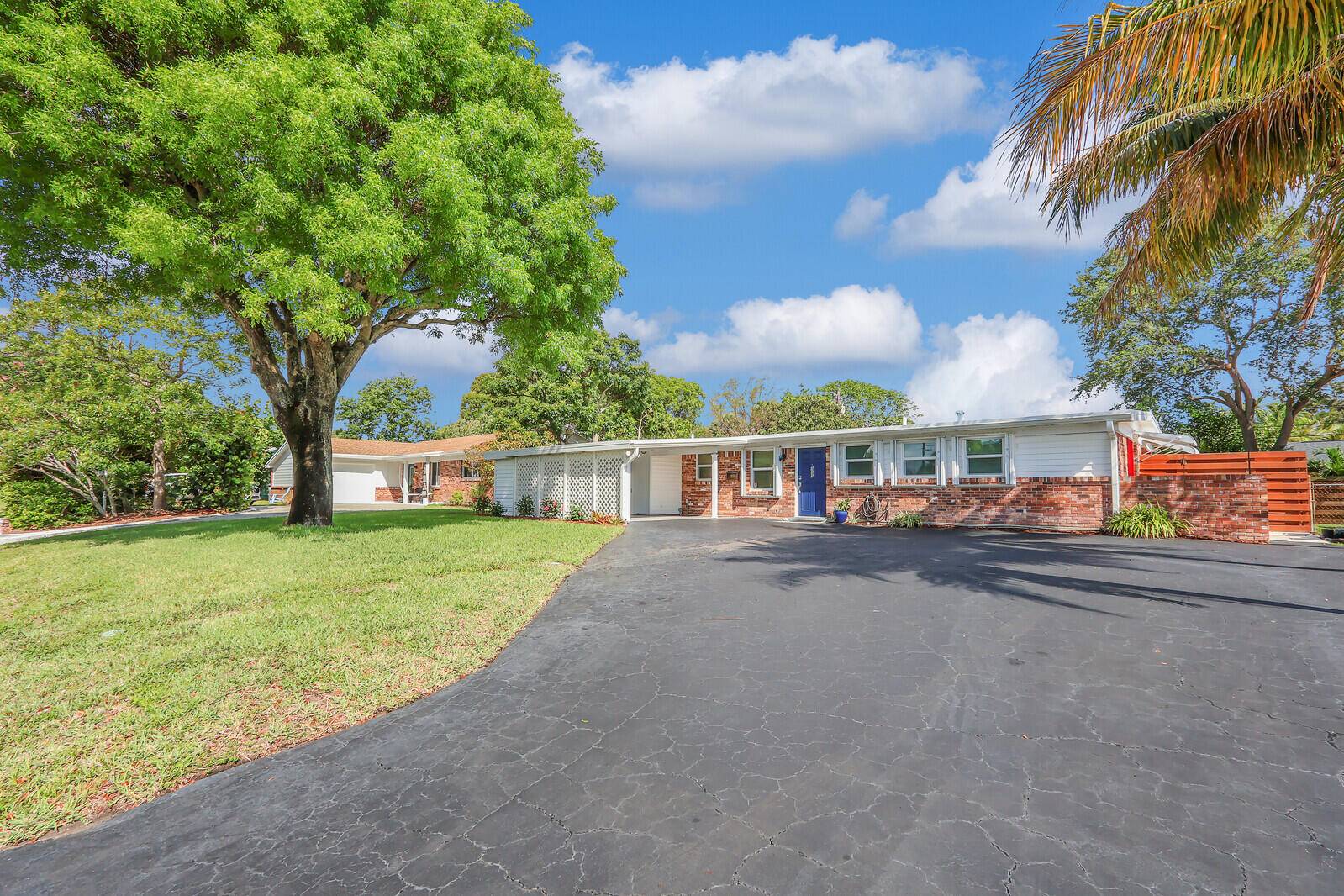 Lake Park, FL 33403,825 Northern DR