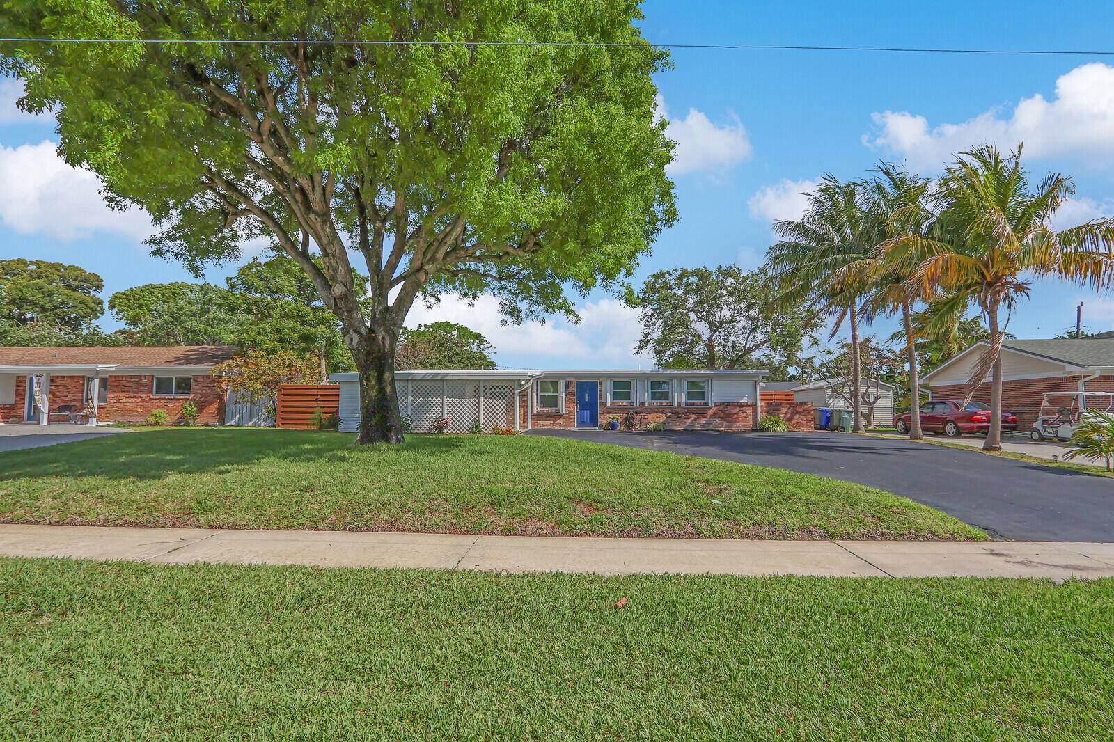 Lake Park, FL 33403,825 Northern DR