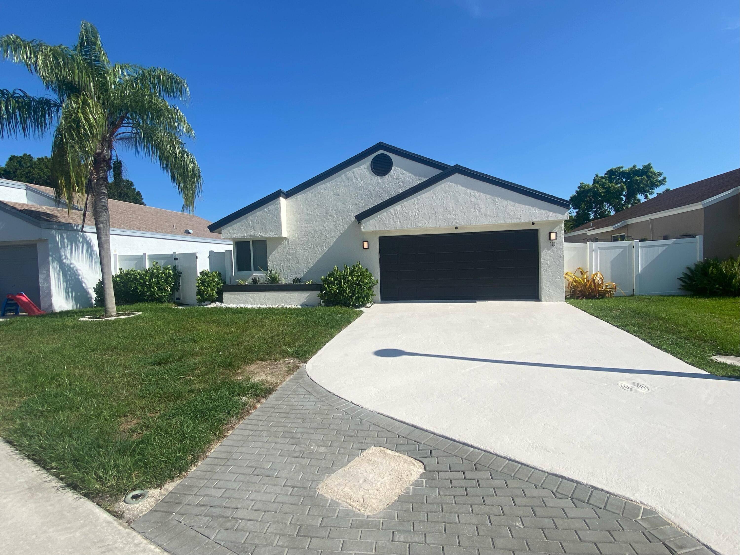 Boynton Beach, FL 33426,10 Compton WAY