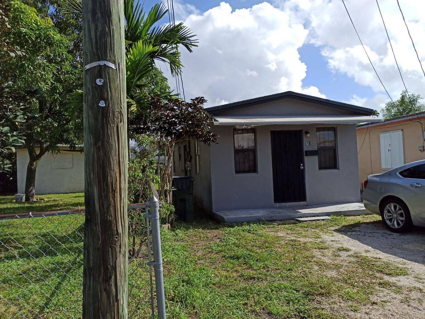 Hallandale Beach, FL 33009,812 NW 4th AVE
