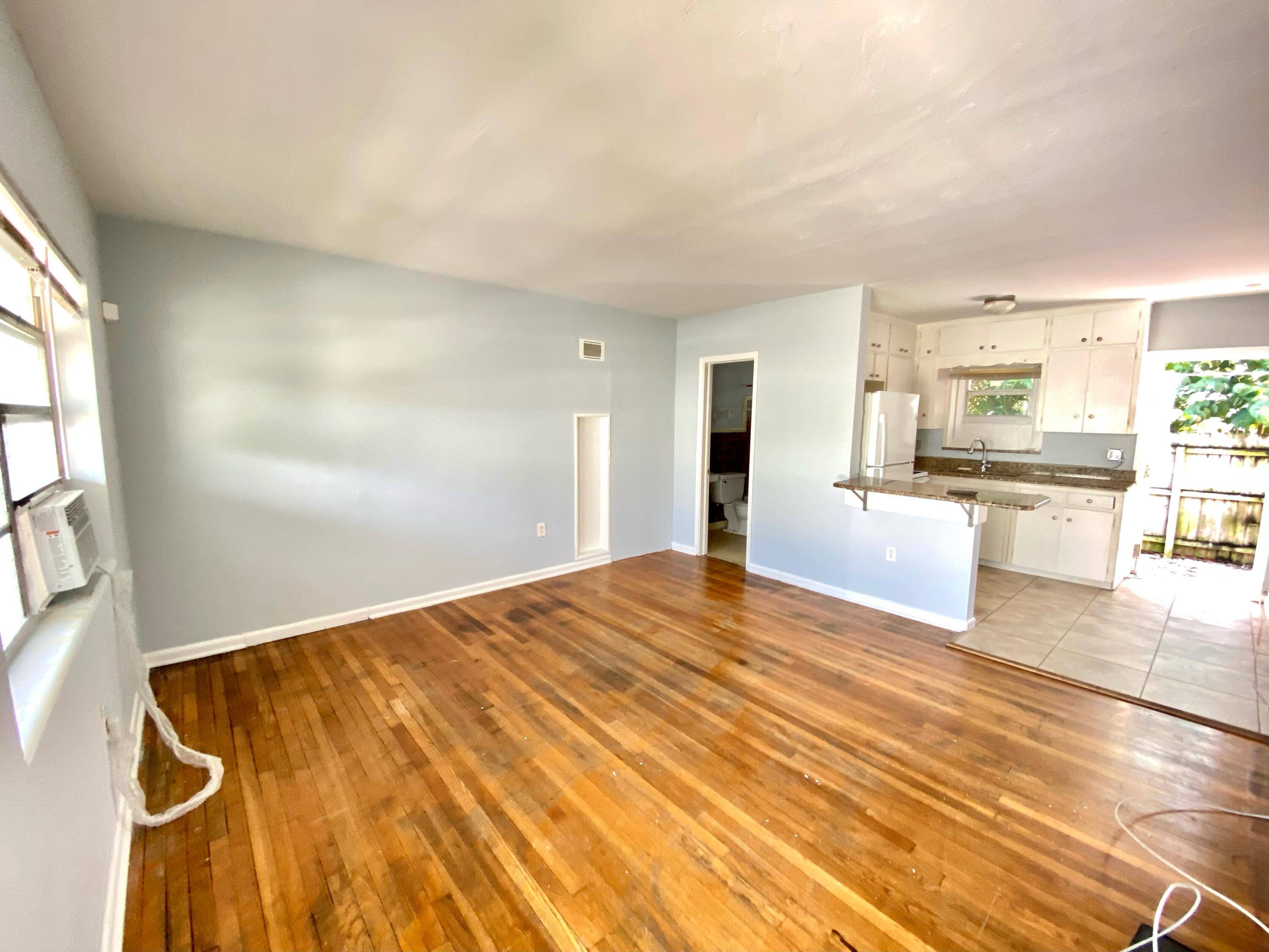 Lake Worth Beach, FL 33460,630 N Federal HWY 3