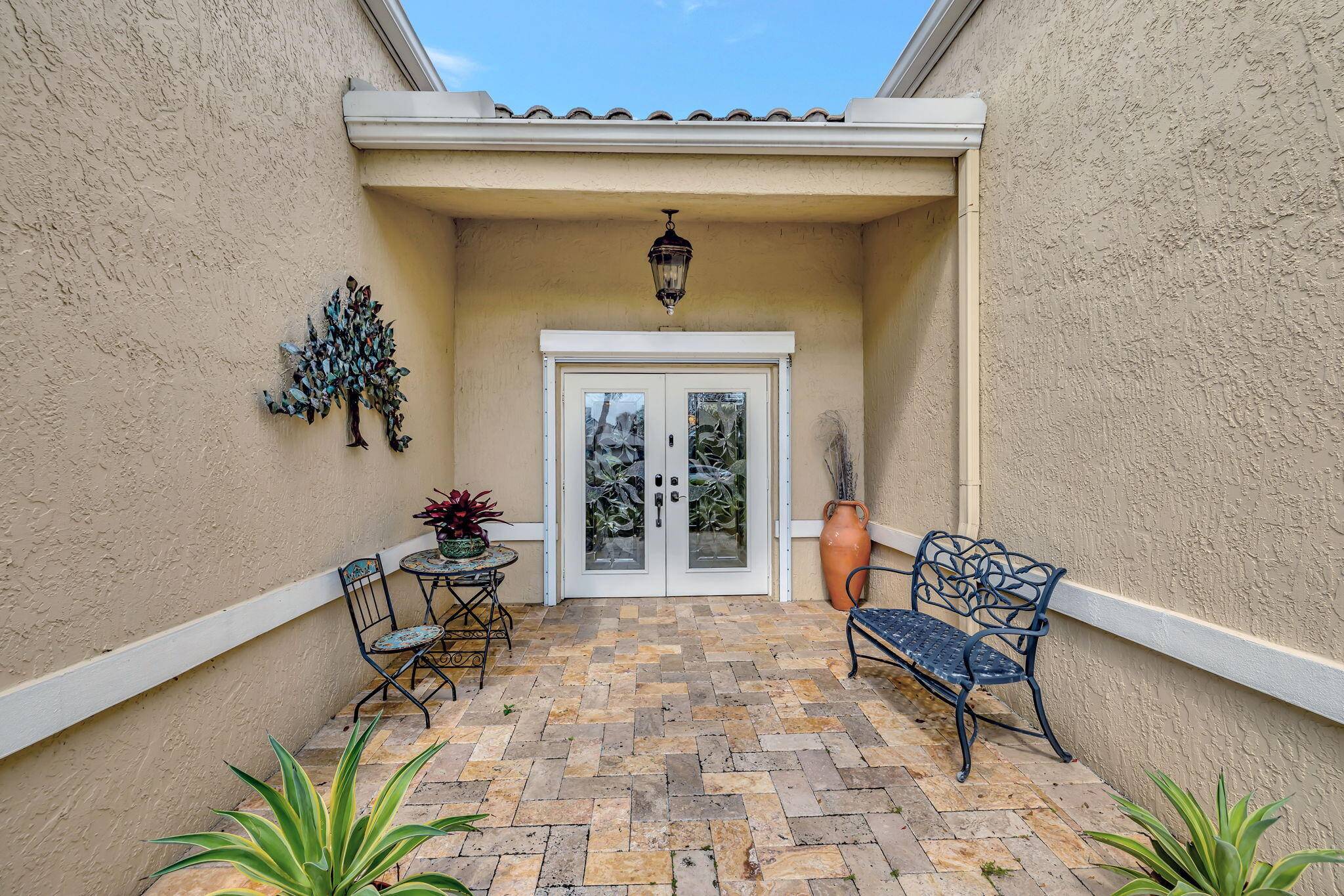 Delray Beach, FL 33445,640 Pine Lake DR