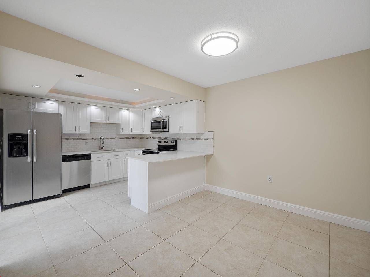 Palm Beach Gardens, FL 33418,2214 22nd LN