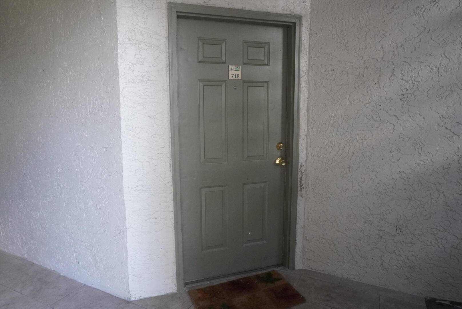 West Palm Beach, FL 33409,1401 Village BLVD 718