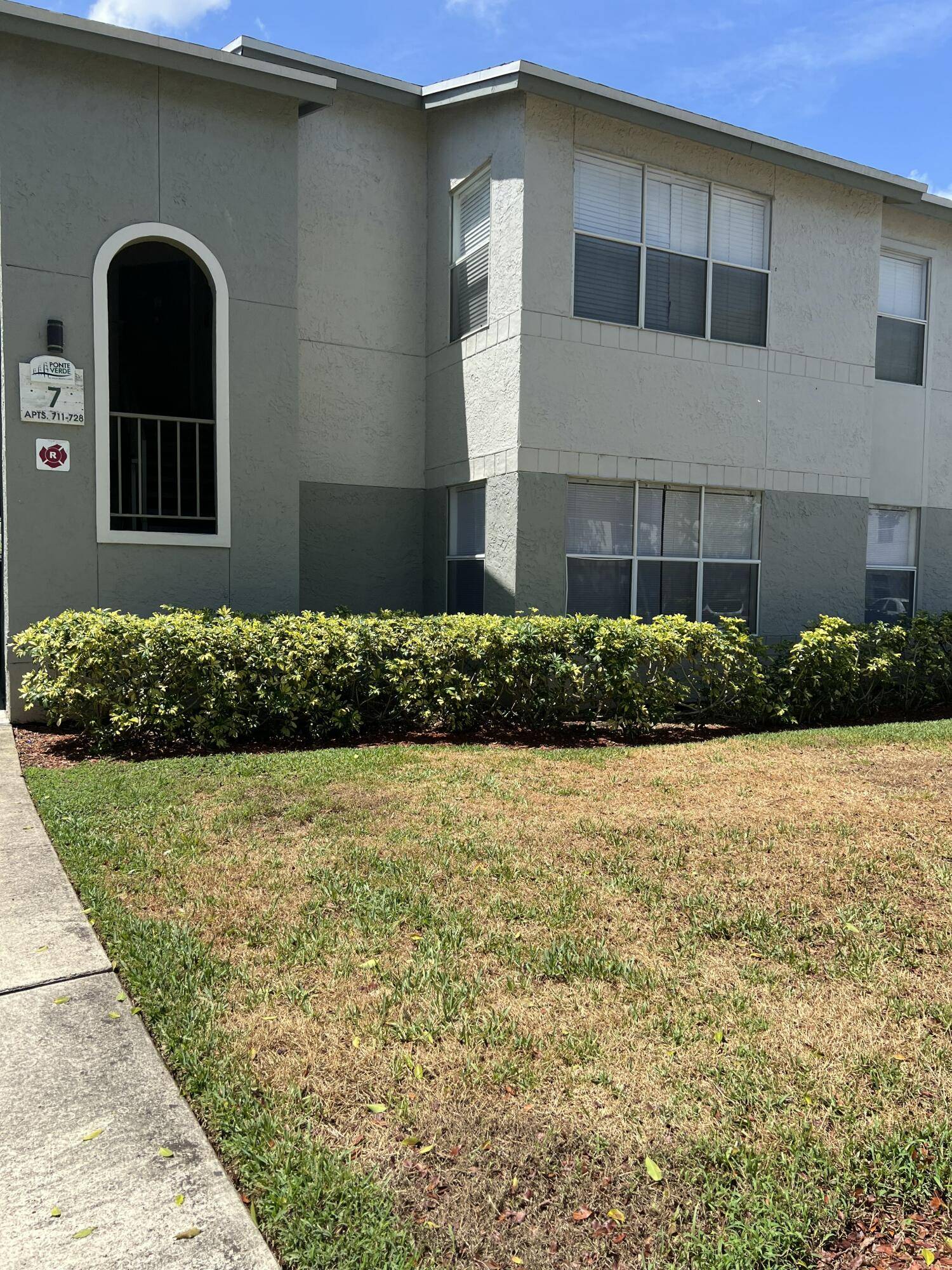 West Palm Beach, FL 33409,1401 Village BLVD 718