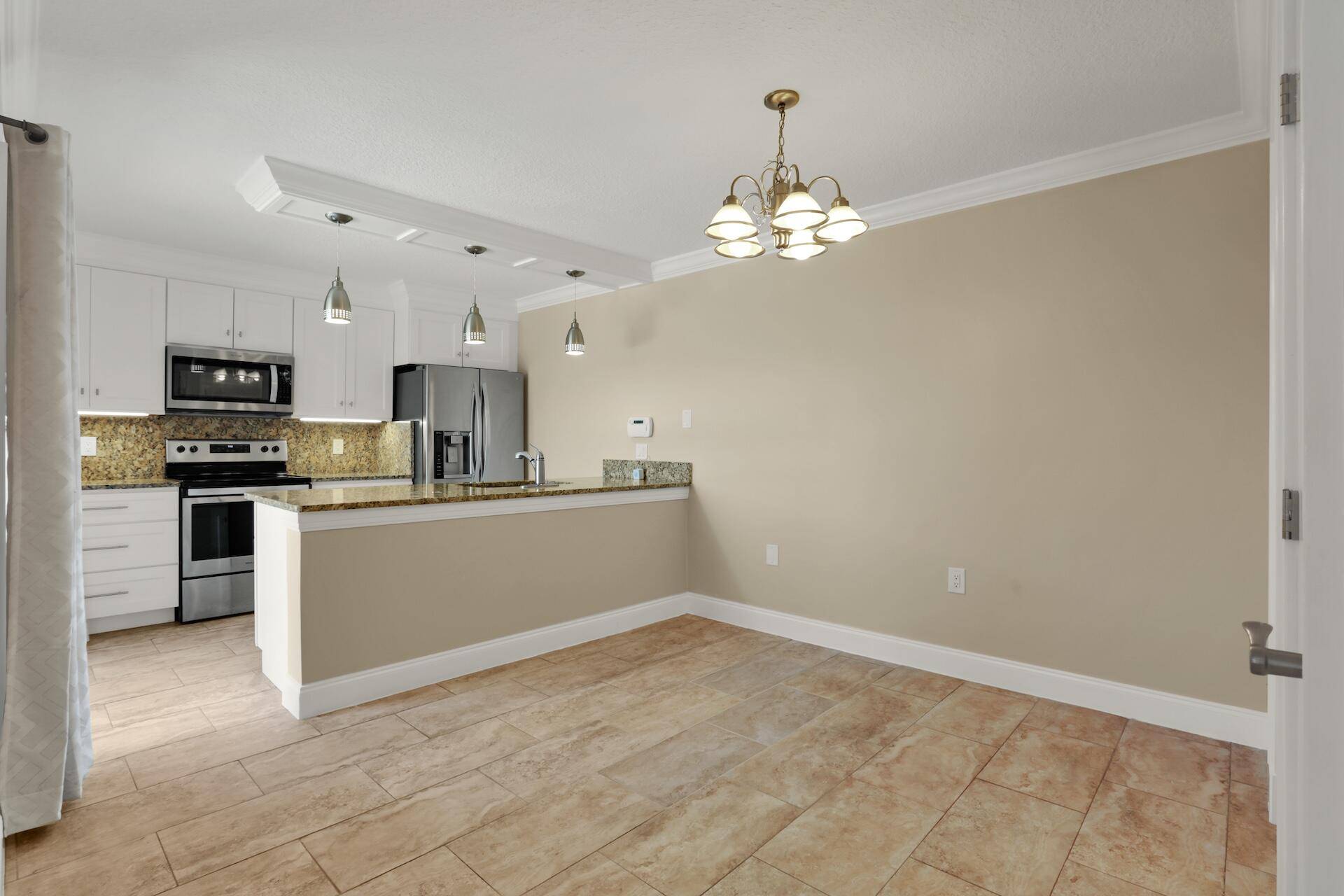 West Palm Beach, FL 33409,5717 57th WAY
