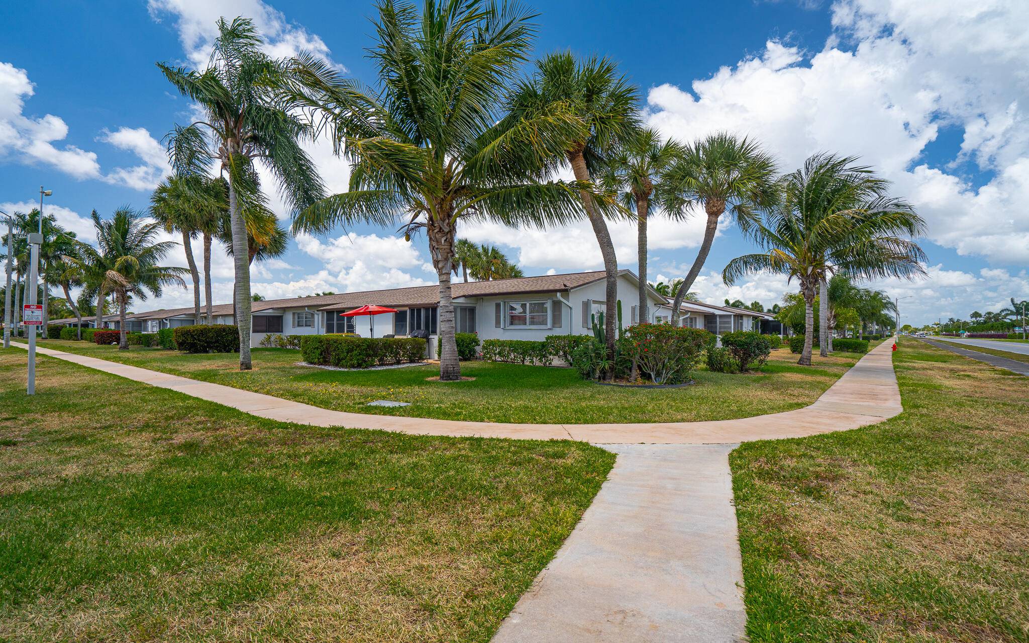 West Palm Beach, FL 33415,2805 E Crosley DR H