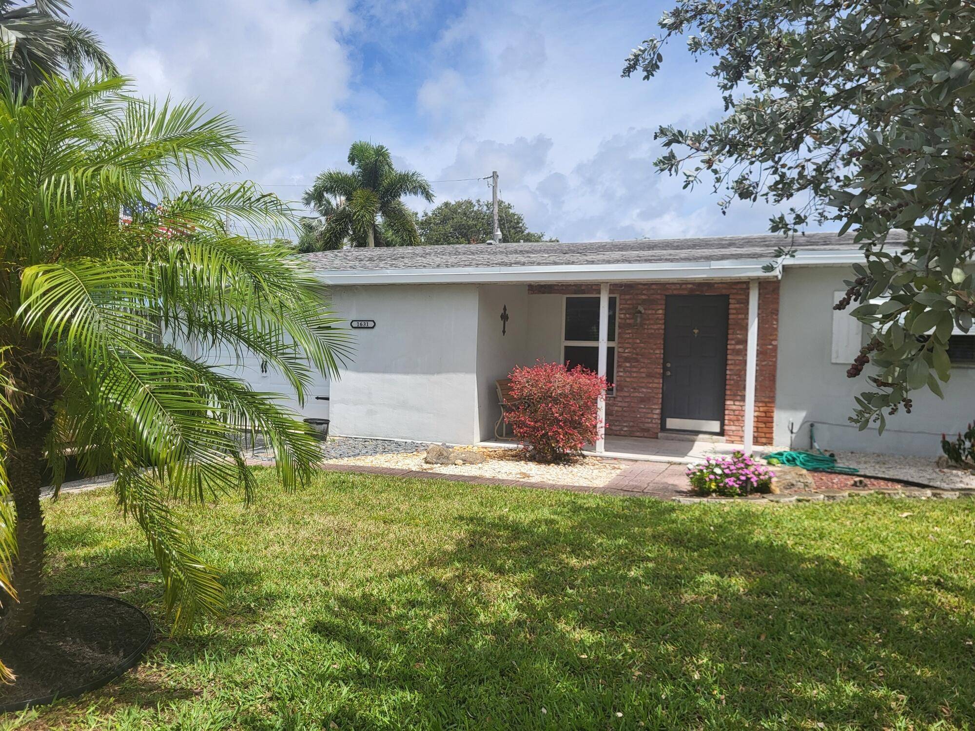 Pompano Beach, FL 33064,1631 NE 33 CT